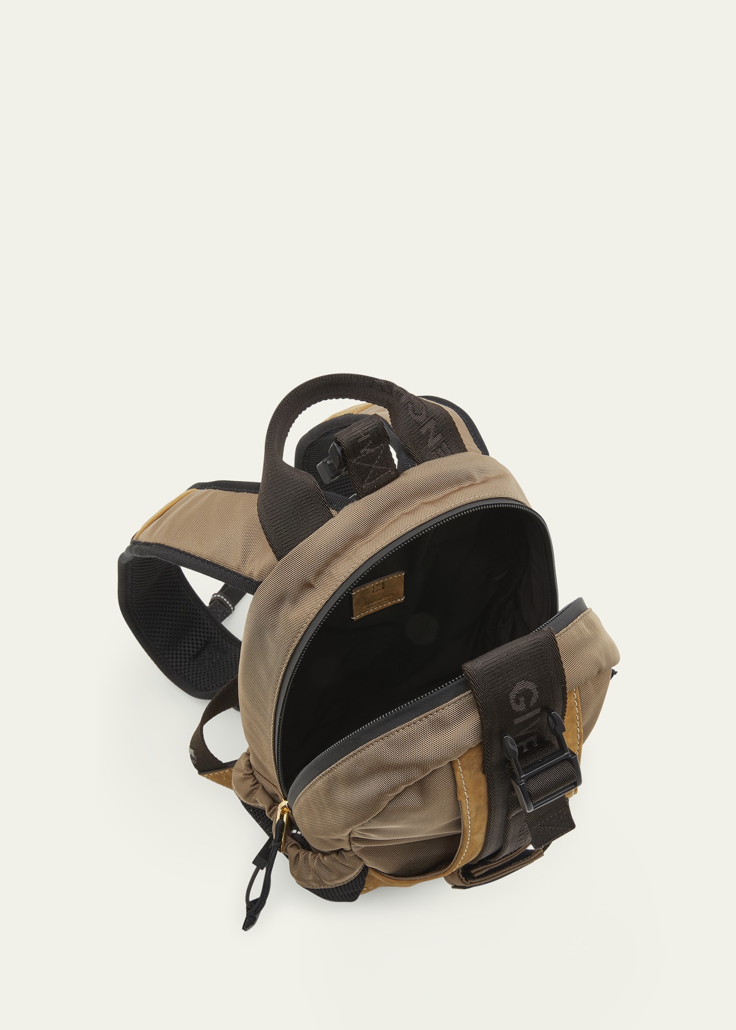 GIVENCHY サックGトレイル ショルダーバッグ Givenchy G-Trail Sling Bag in Black | FWRD