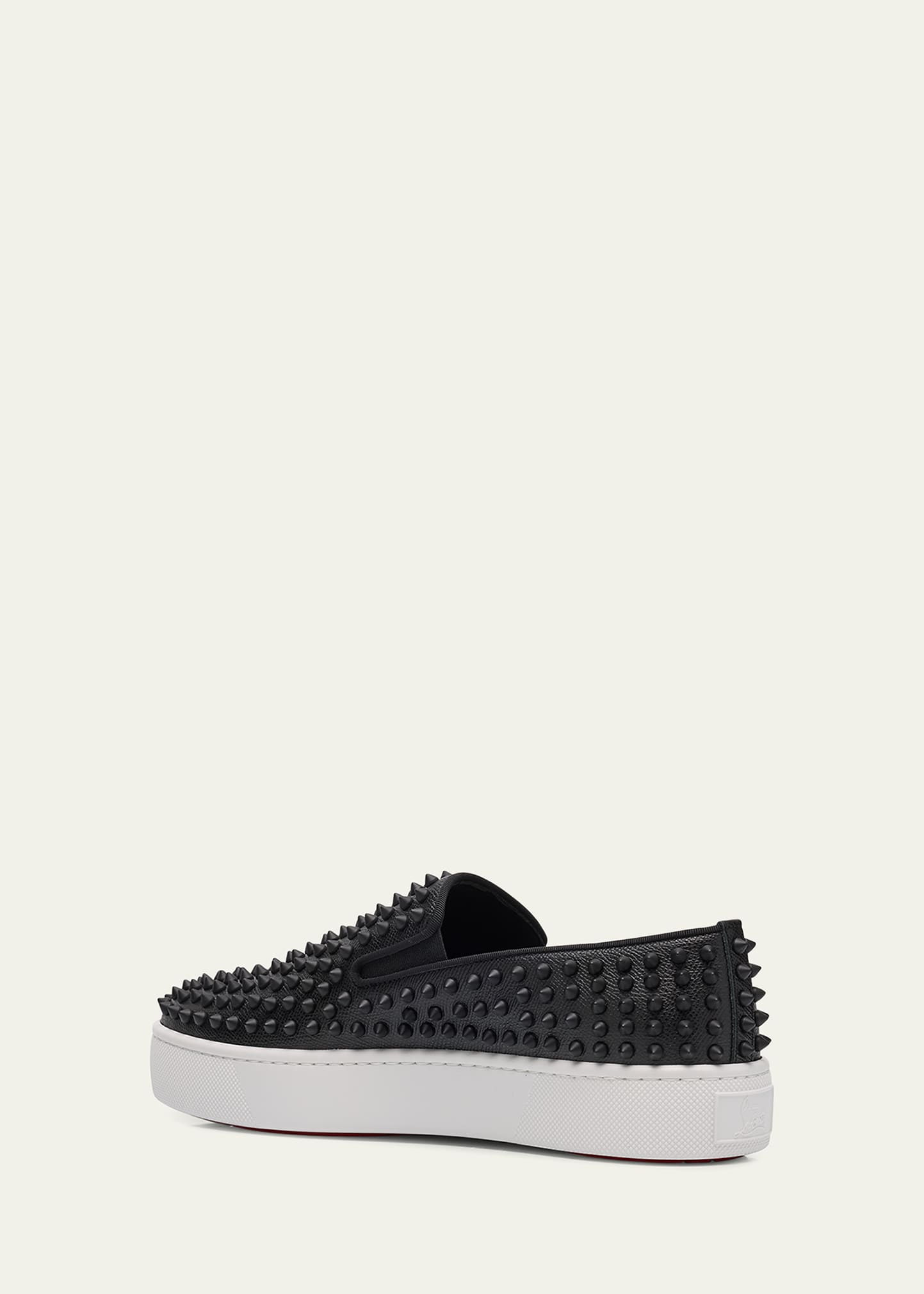 【CHRISTIAN LOUBOUTIN】STUDS SLIP-ON Christian Louboutin Men's Spikeboat Leather Slip-On Sneakers
