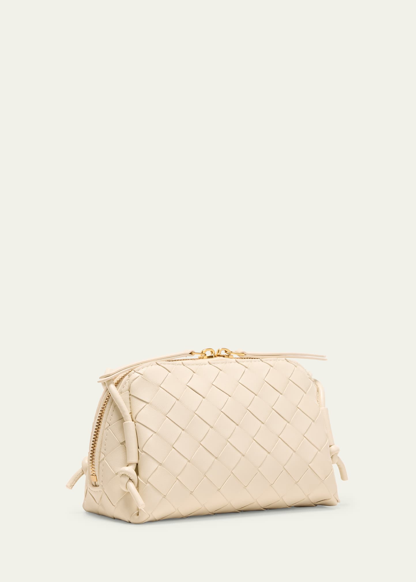 直営店☆BOTTEGA VENETA☆ SHOULDER POUCH ペーパー バッグ Bottega Veneta Launches Paper Shoulder Pouch | Hypebae
