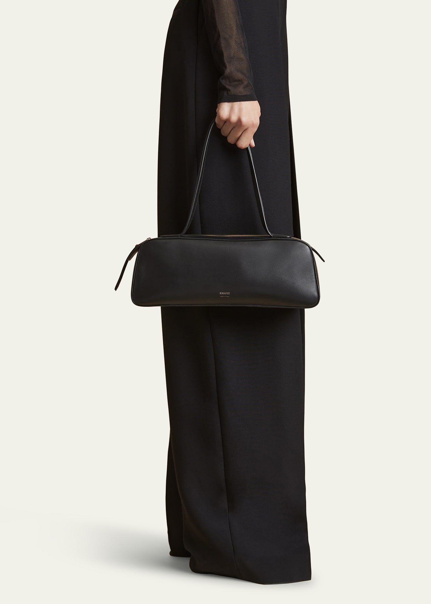 【KHAITE】 シモナ ジップショルダーバッグ H2040877200 Khaite Simona Zip Leather Shoulder Bag - Bergdorf Goodman