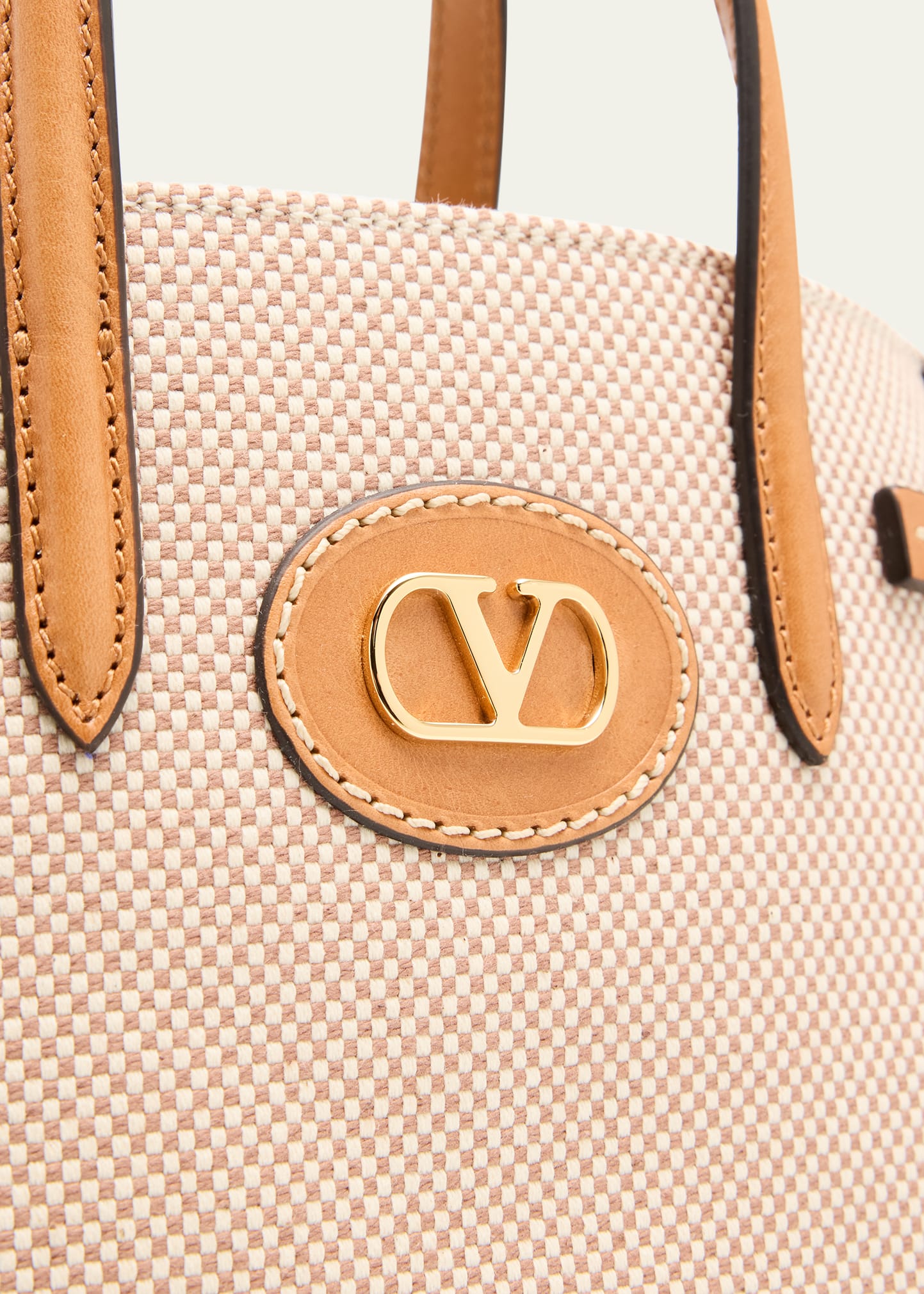 【関税＆送料込み】Valentino Garavani Medium Antibes Canvas Valentino Garavani Antibes Medium Canvas Shopping Bag for