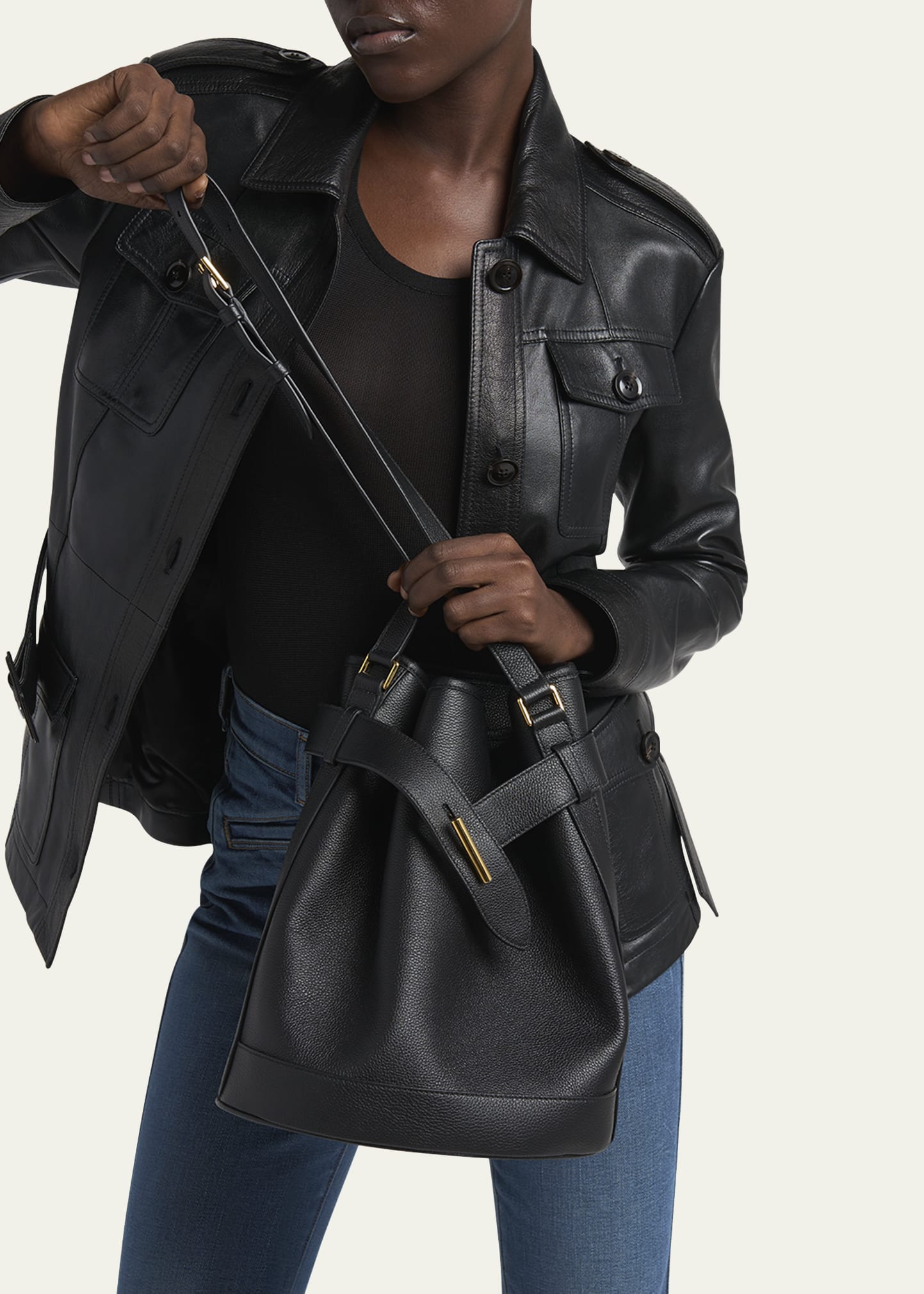 TOM FORD Tara Medium Bucket Bag in Grain Leather - Bergdorf