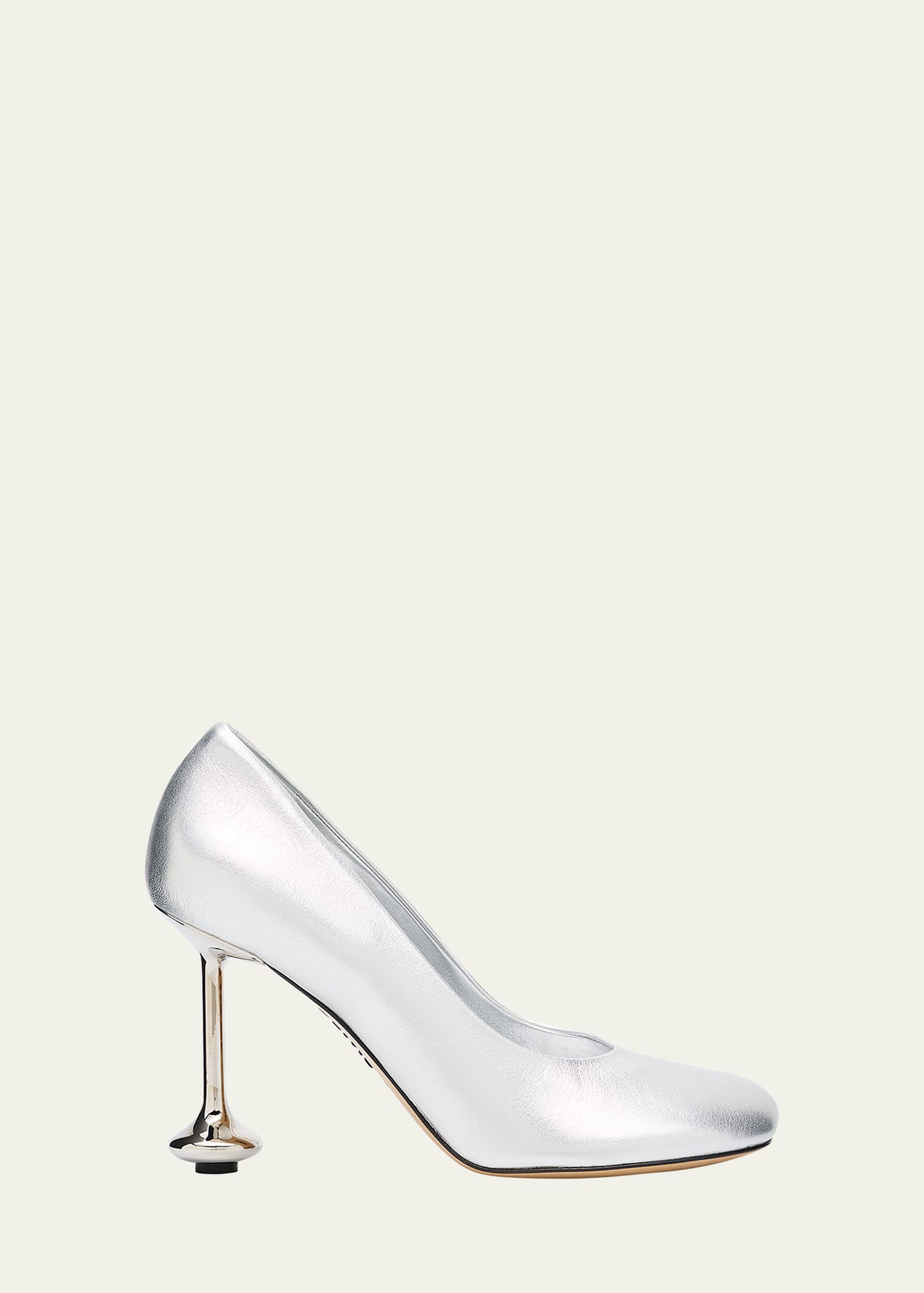 【送料&関税込】Loewe Cream Leather Toy Pumps LOEWE Toy leather pumps | NET-A-PORTER