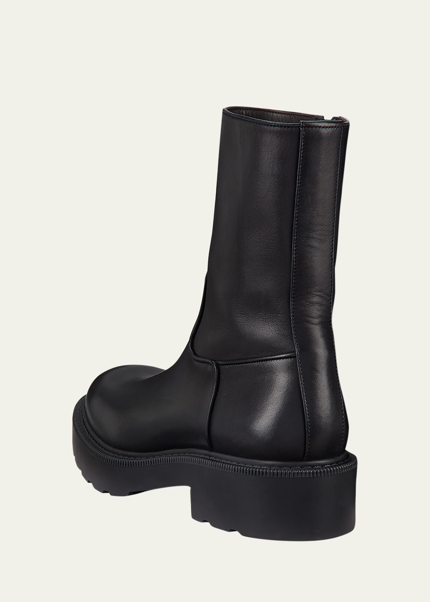 ショートブーツ・ブーティ Lisa Ankle Boots in Black Leather THE ROW Leather Short Moto Boots - Bergdorf Goodman