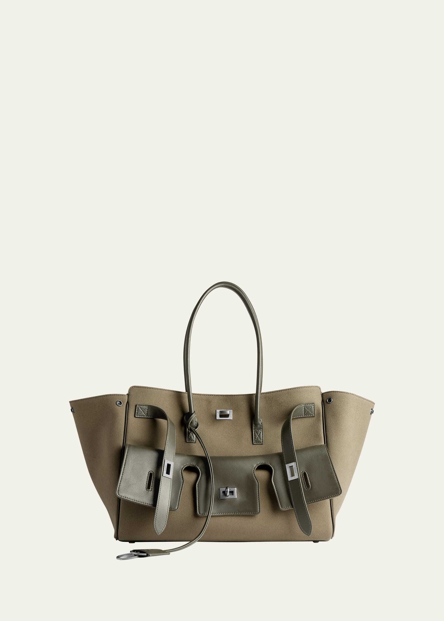 【関税&送料込】Balenciaga Two-Tone Canvas And Mesh Medium 2 Balenciaga 24/7 Medium Washed Canvas and Fishnet Tote Bag