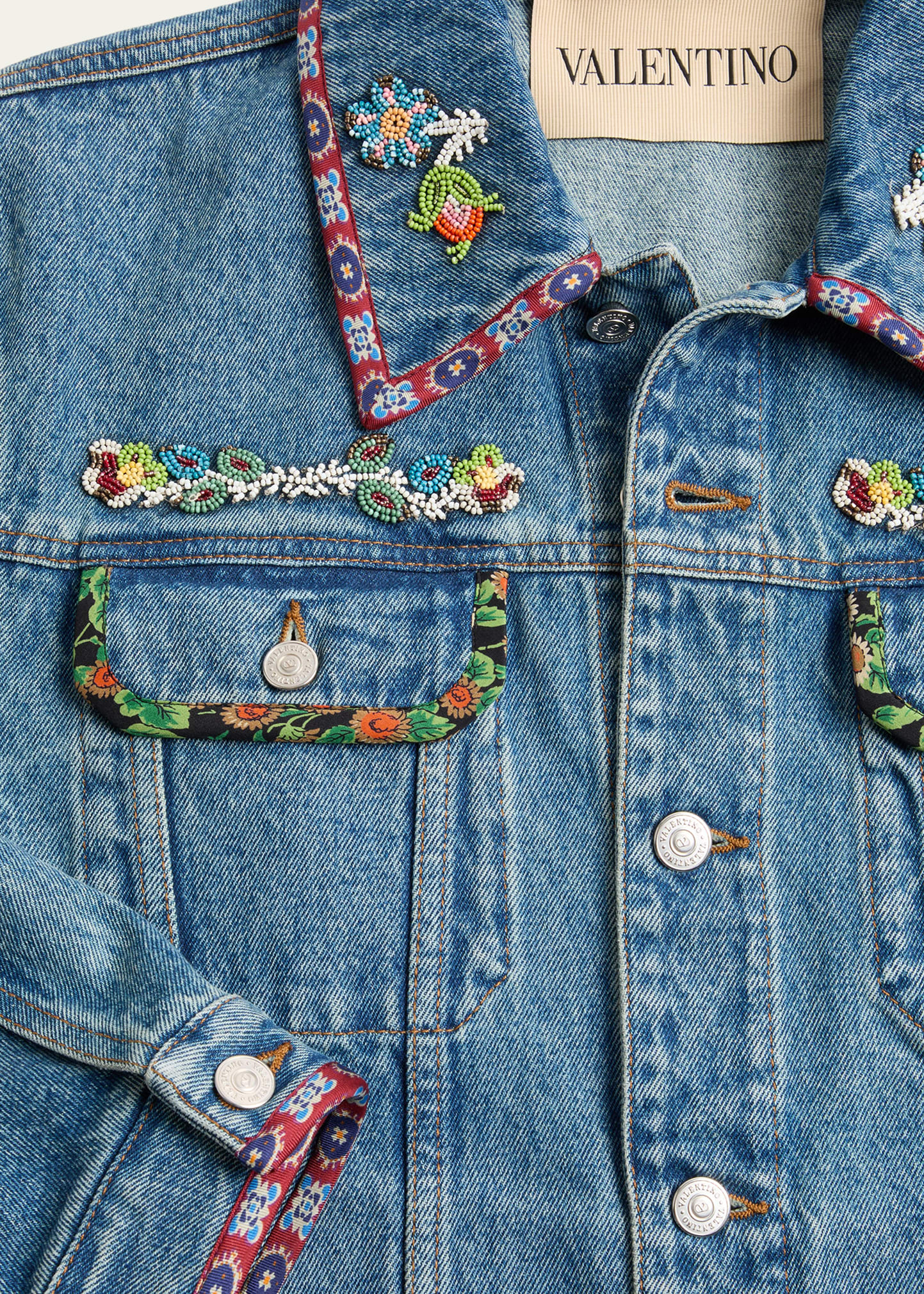 valentino ロゴ　ビーズ　ジャケット valentino ロゴ ビーズ ジャケット valentino-garavani-white-logo-