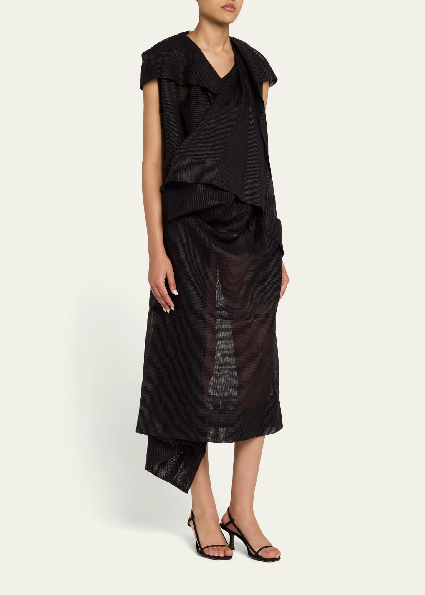 me ISEEY MIYAKE ガーデン me ISSEY MIYAKE | SPRING SUMMER 2025 “FRAME MESH PLEATS