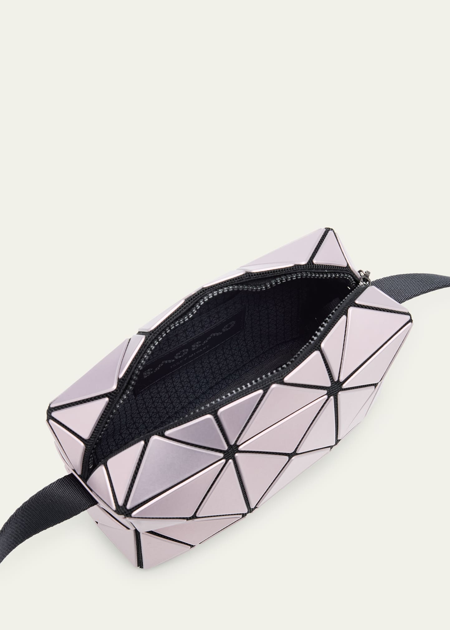 ISSEY MIYAKE　BAOBAO 23761636_55270421_600.jpg