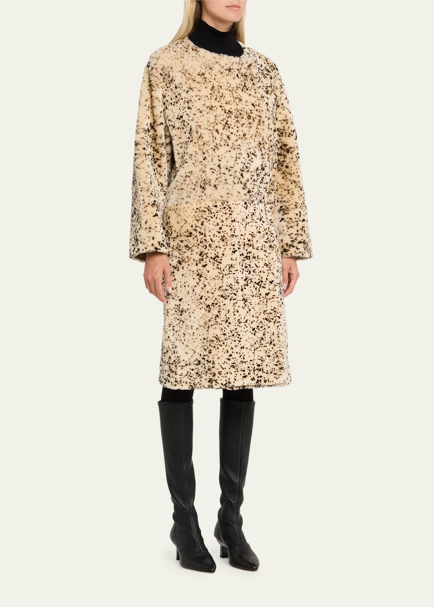タグ付属 極美品 TOTEME ボアポンチョ バージンウールブレンド生地 Toteme Spotted Lamb Shearling Double-Breasted Coat - Bergdorf Goodman