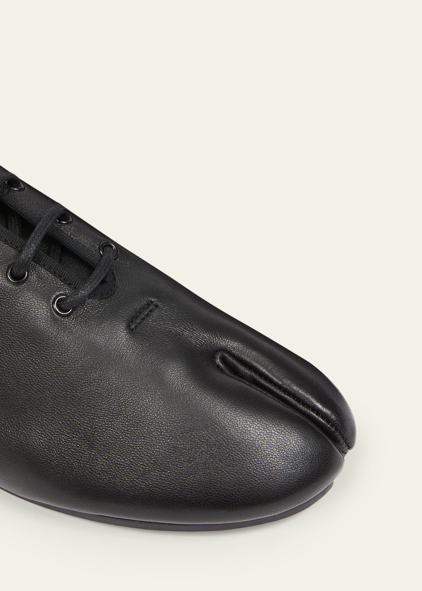 Maison Margiela Men's Tabi Jazz Leather Lace-Up Ballerina Flats