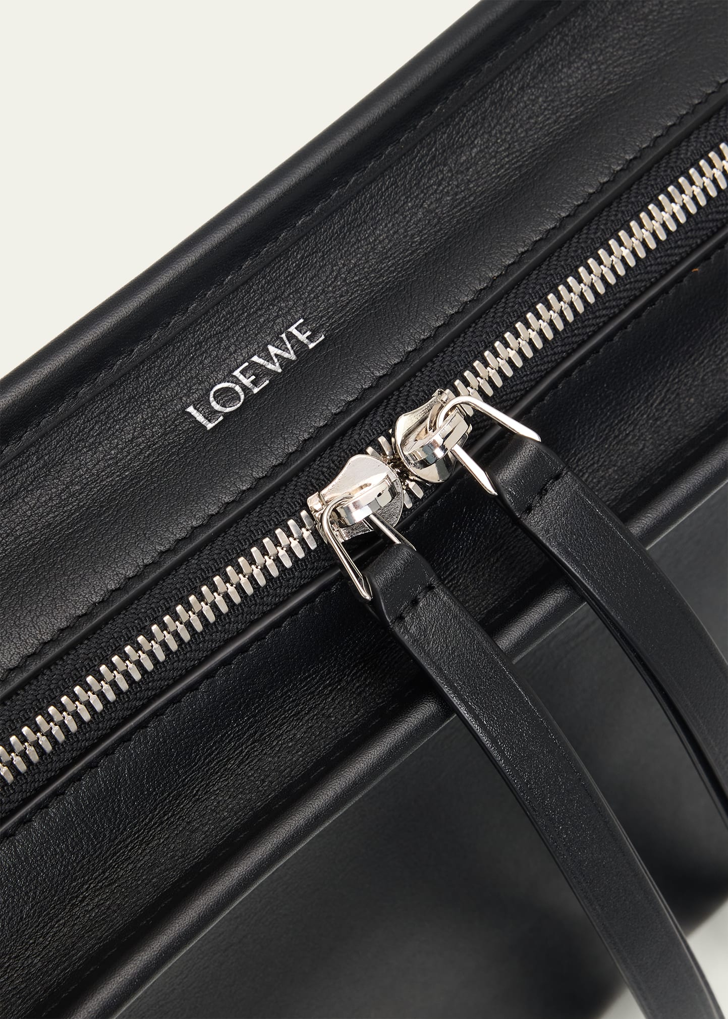 パオパオ Loewe Amazona 180 Medium Leather Top-Handle Bag - Bergdorf Goodman