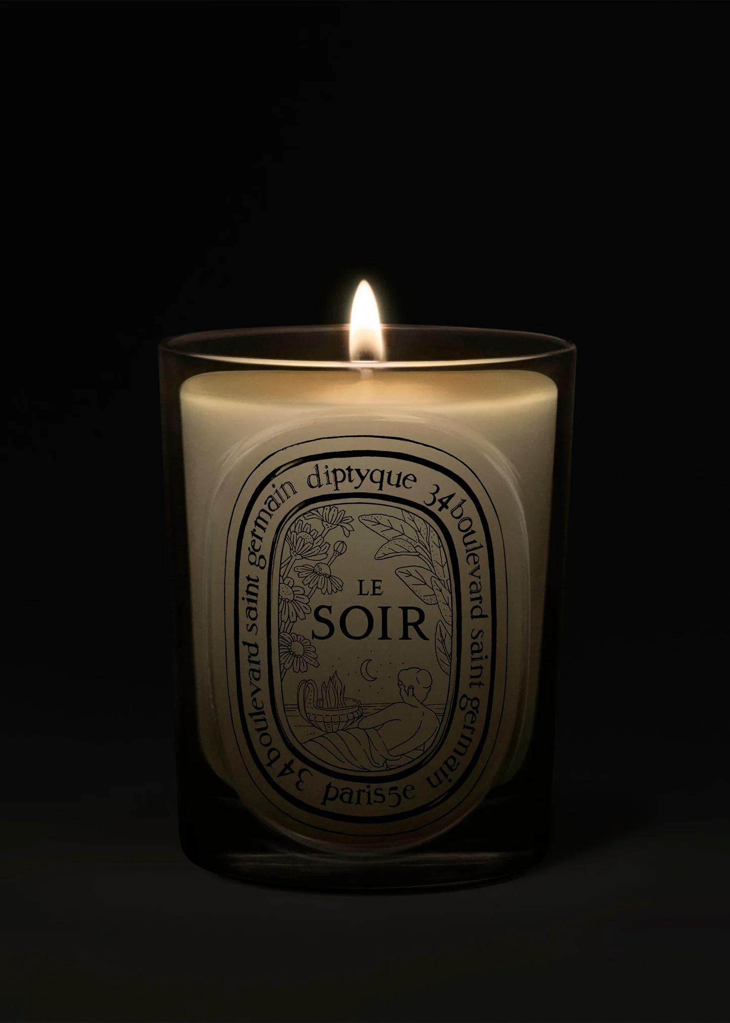 DIPTYQUE 르 수와르 향초 6.7oz