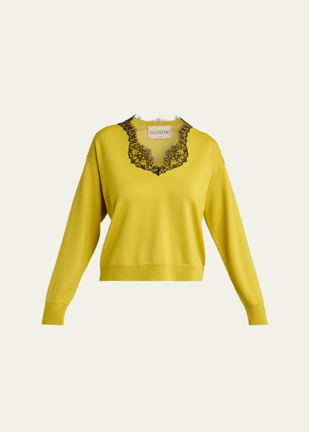 VALENTINO／クロップドリブカシミヤセーター Valentino Garavani Sheep Shearling-Trim Cashmere Knit Jacket