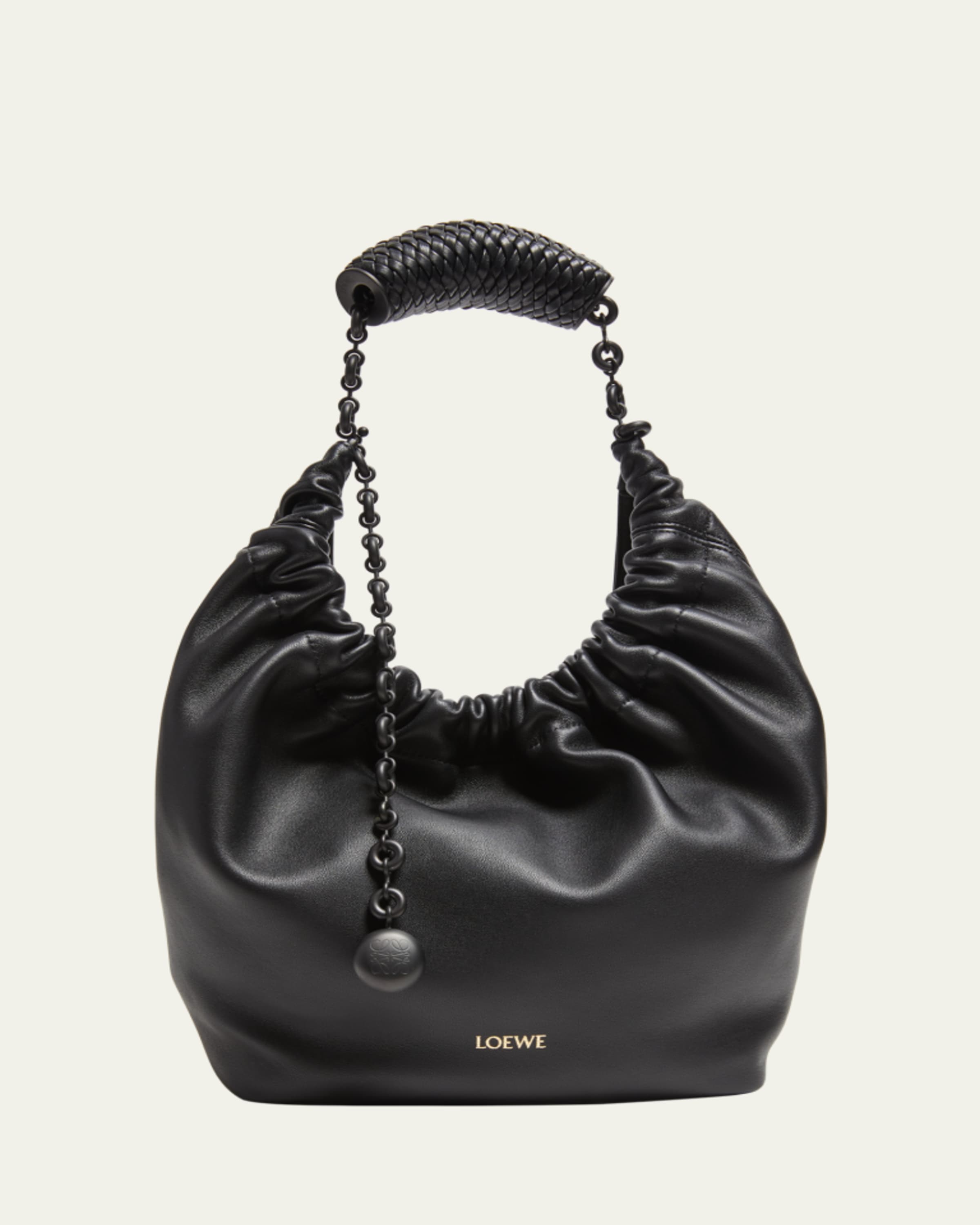 LOEWE バッグ Loewe Squeeze Medium Shoulder Bag in Napa Leather - Bergdorf Goodman