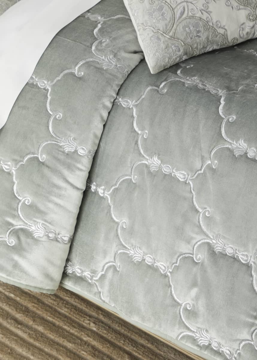 Callisto Home Montfort Metal Quilt, Queen