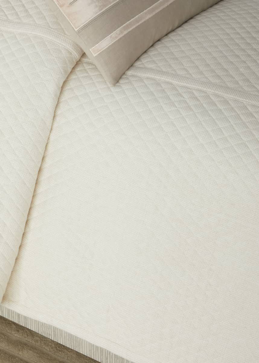 Lili Alessandra Laurie Quilted Coverlet, Queen