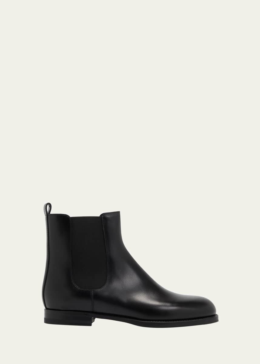 Manolo Blahnik Chelsa Leather Chelsea Ankle Booties