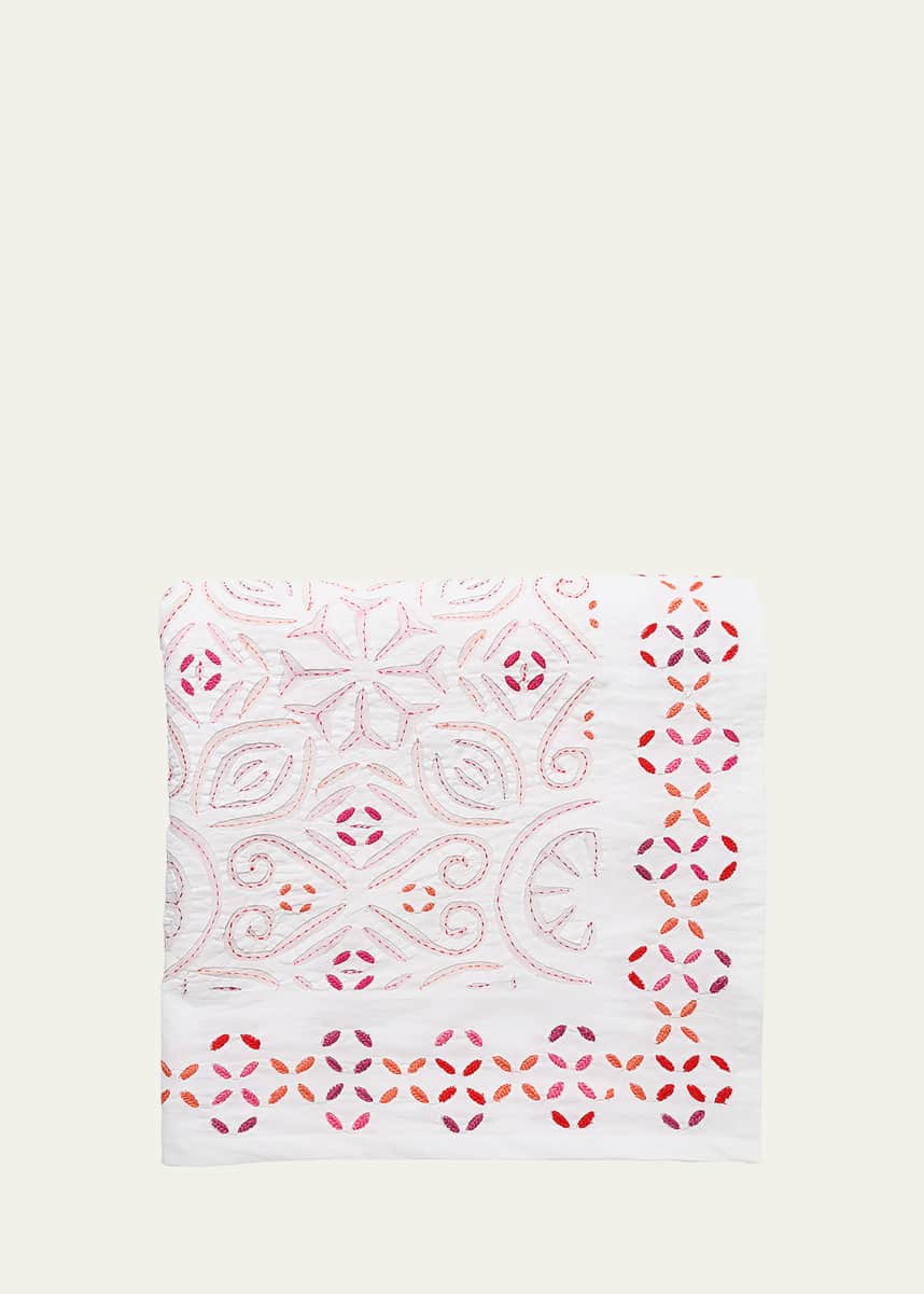 Kim Seybert Malta Tablecloth, 58" x 126"