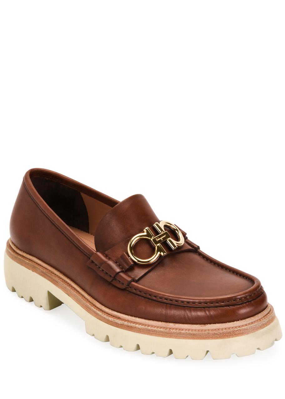 Ferragamo Men display picture 1