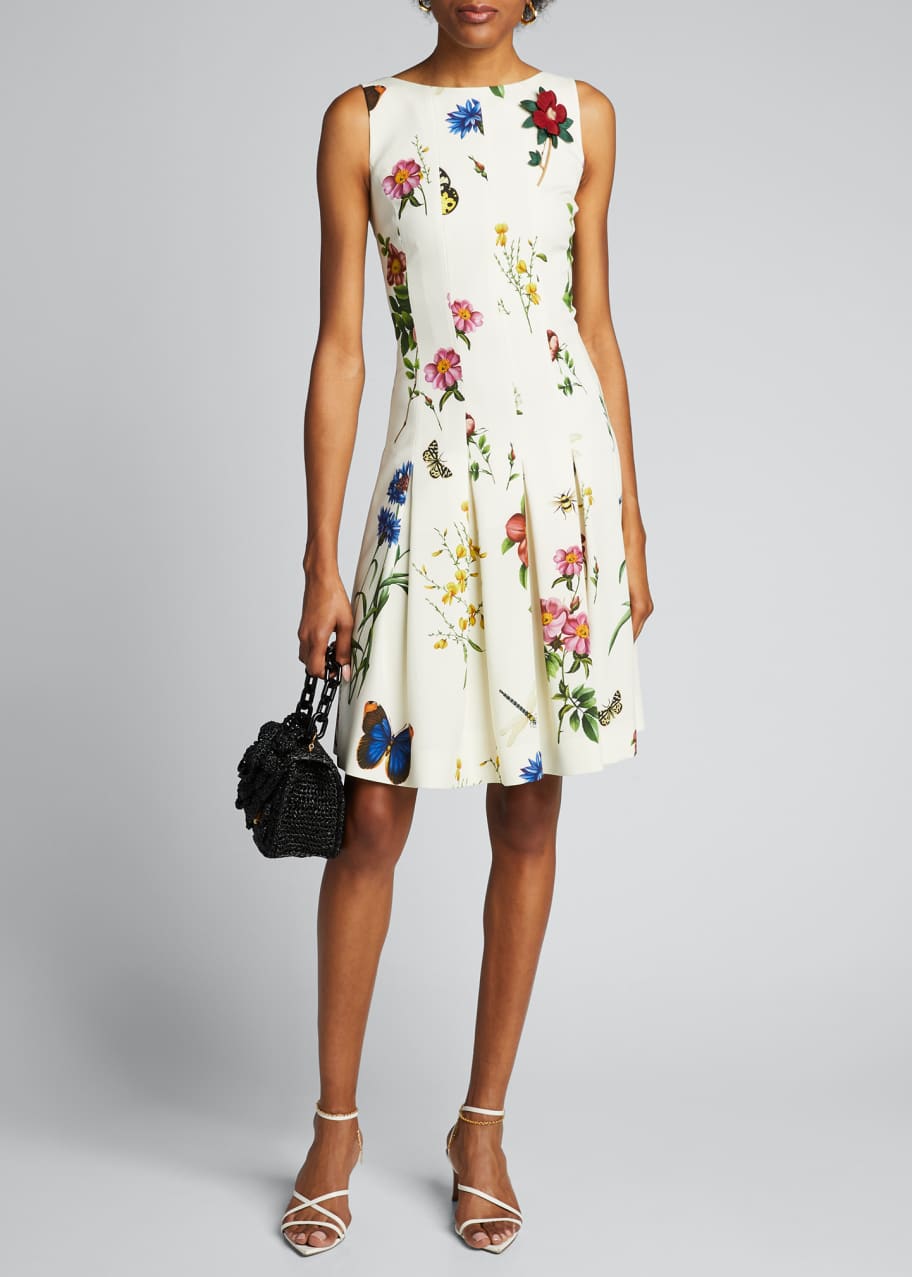 Image 1 of 1: Floral Print Pleated Dress