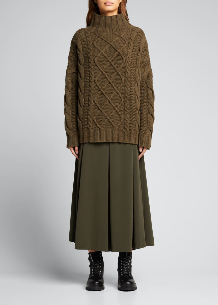 Gettata Oversized Cable Knit Sweater