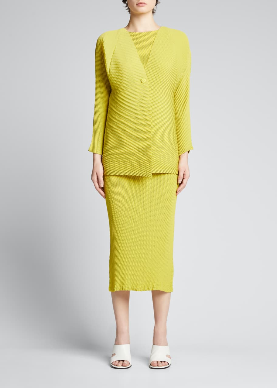 Issey Miyake Rhombus Pleats V-Neck Jacket - Bergdorf Goodman