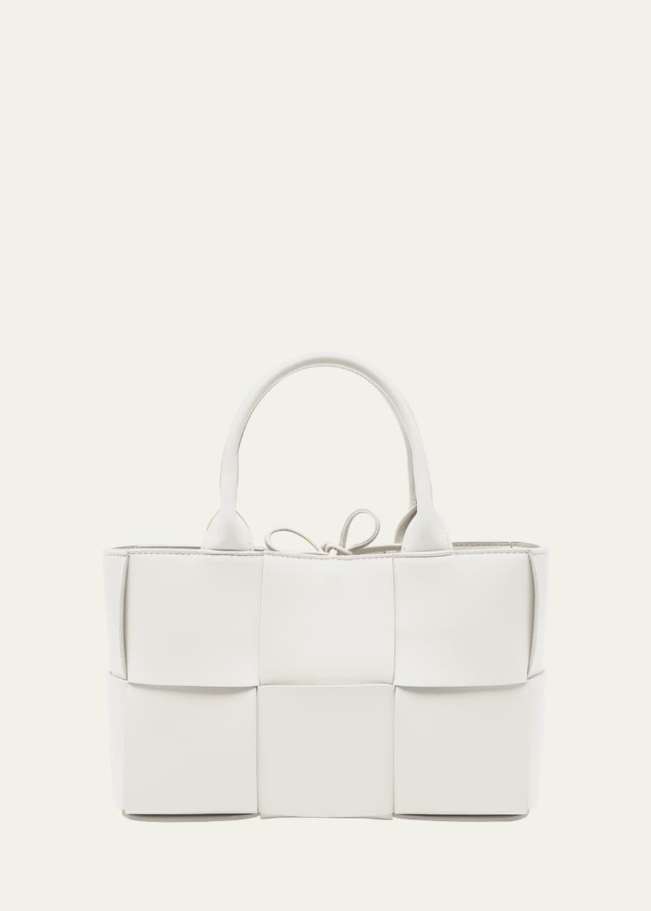 BOTTEGA VENETA MINI ARCO ホワイト ショルダーバッグ Bottega Veneta Mini Arco Tote Bag - Bergdorf Goodman