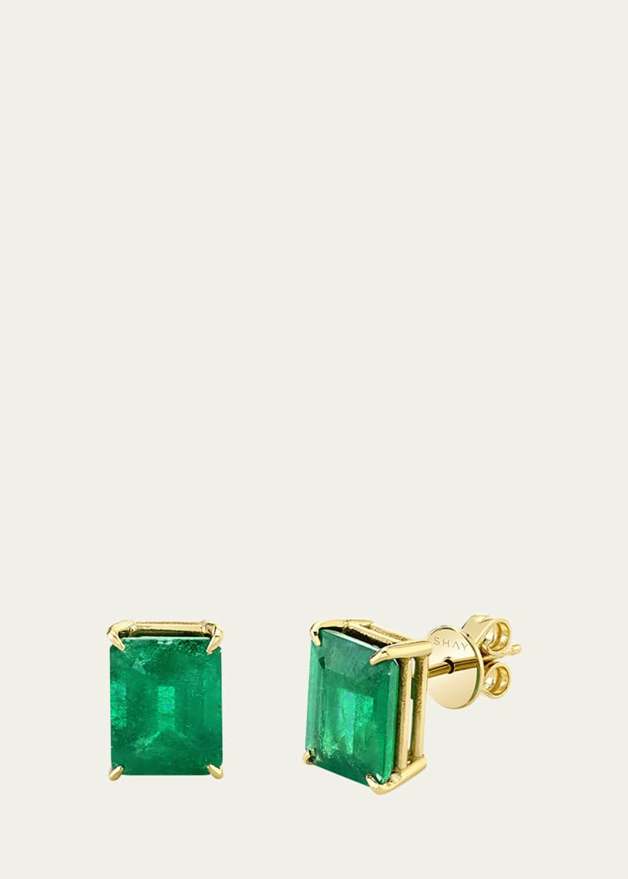 Image 1 of 1: 18K Yellow Gold Columbian Green Emerald Stud Earrings