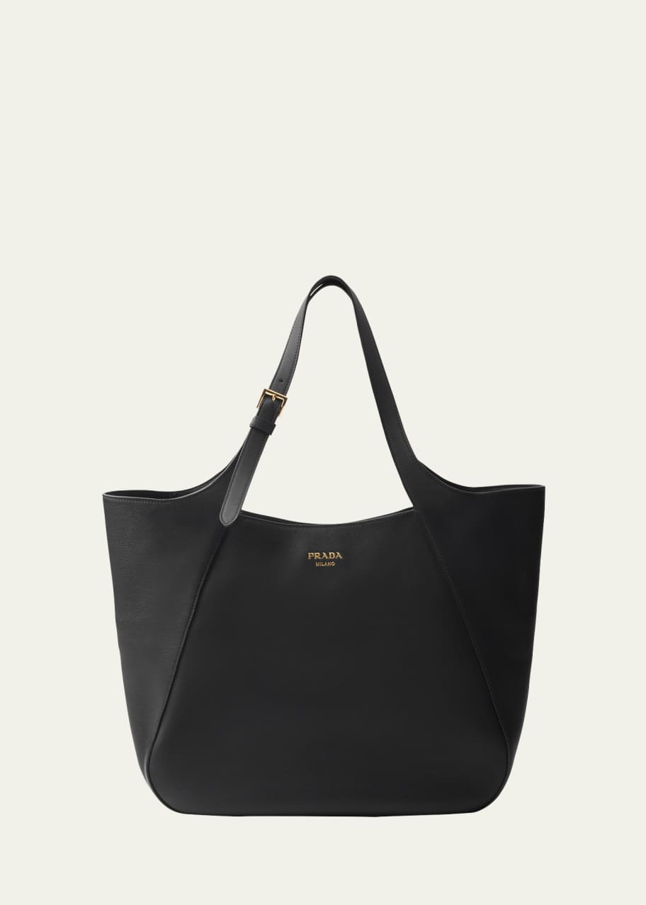 Image 1 of 1: Large Grain Leather Shoulder Bag