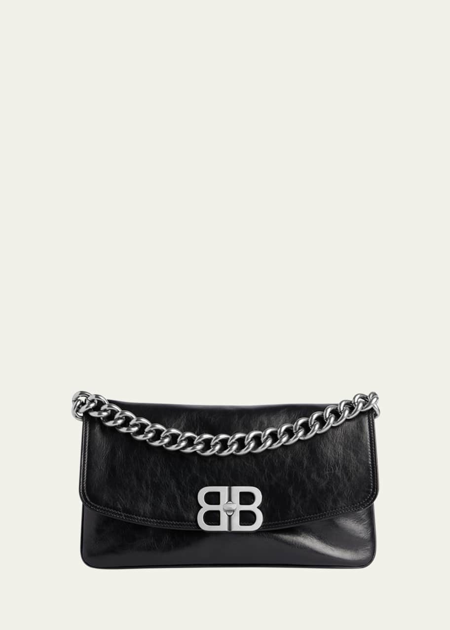 Image 1 of 1: Medium Flap Leather Shoulder Bag