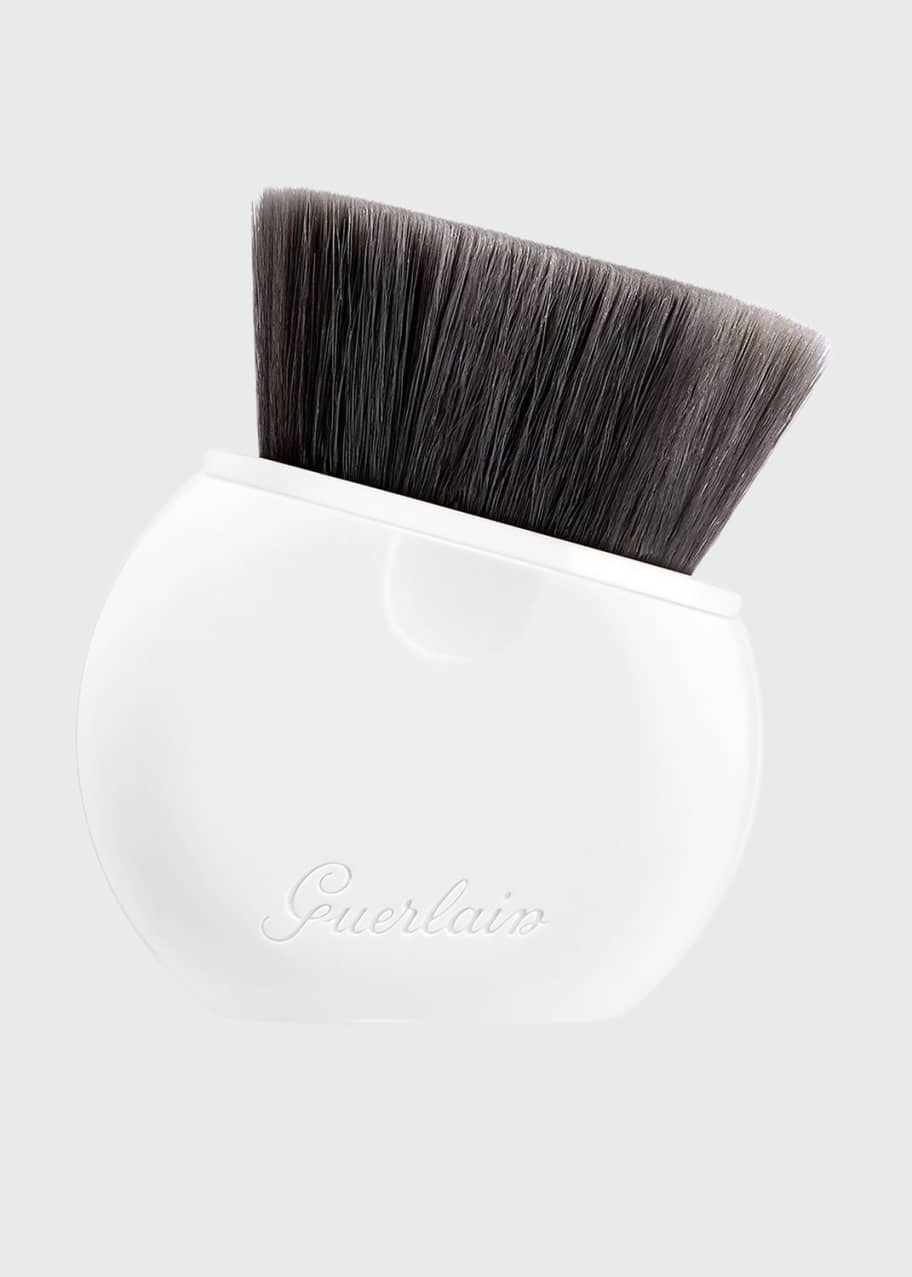 Guerlain L'Essentiel Retractable Foundation Brush Bergdorf Goodman