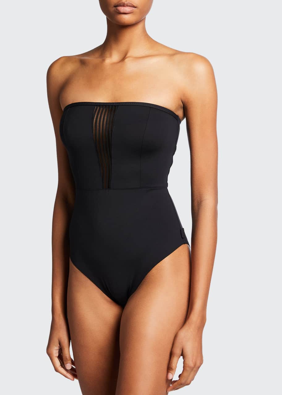 Monika monokini 2025