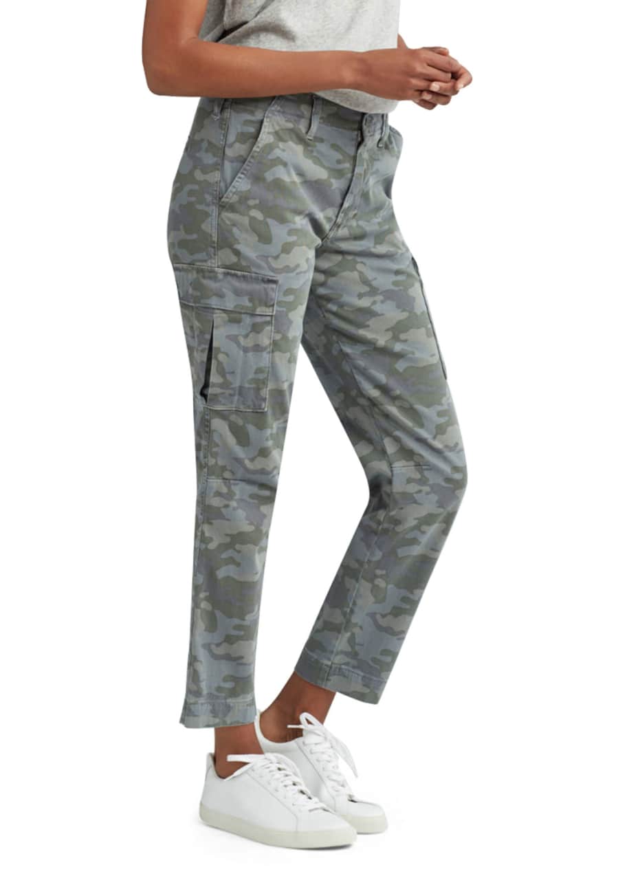 Relaxed Camo Print Cropped Cargo Pants