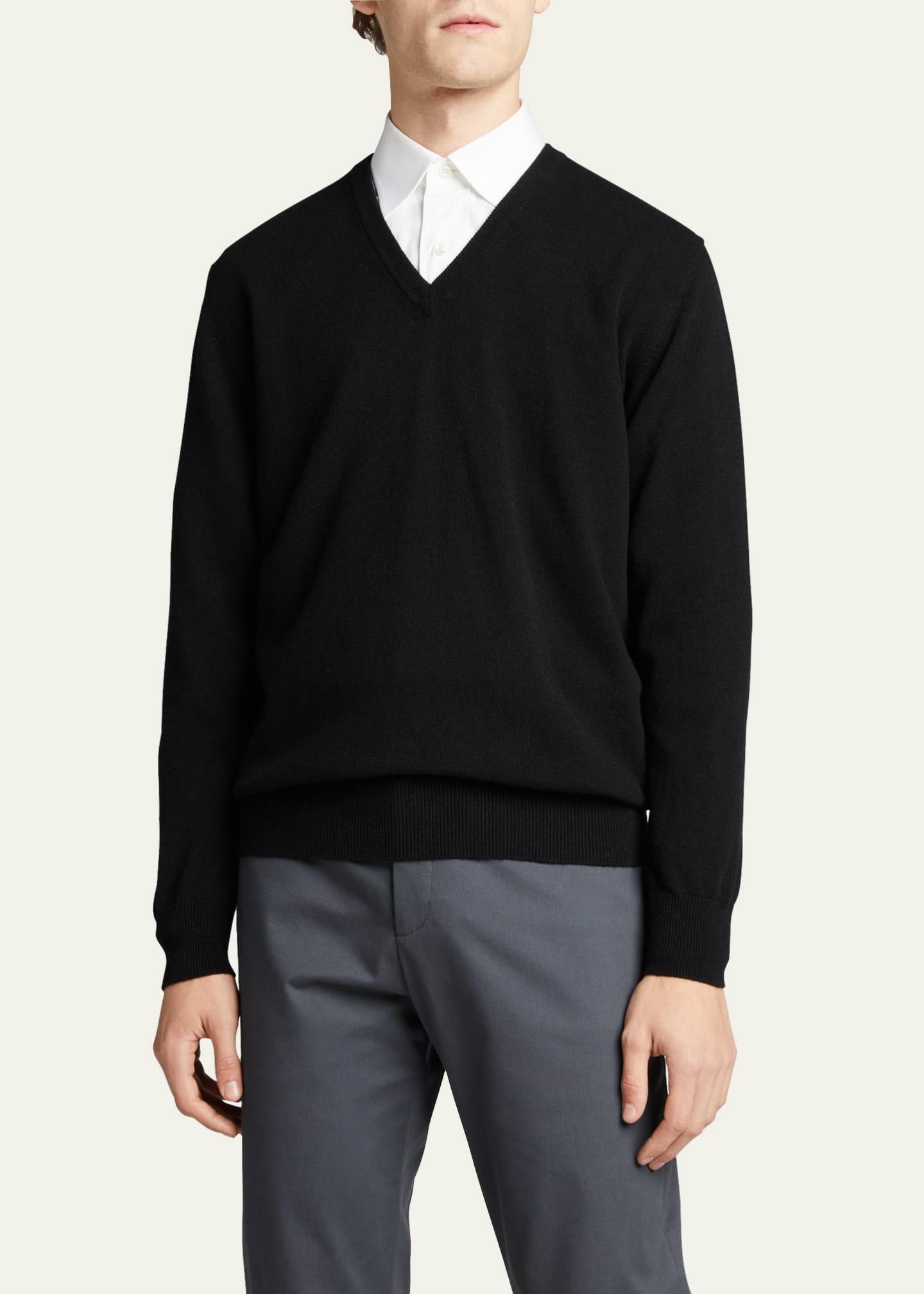 Bergdorf Goodman Men's Classic 12GG Cashmere V-Neck Sweater