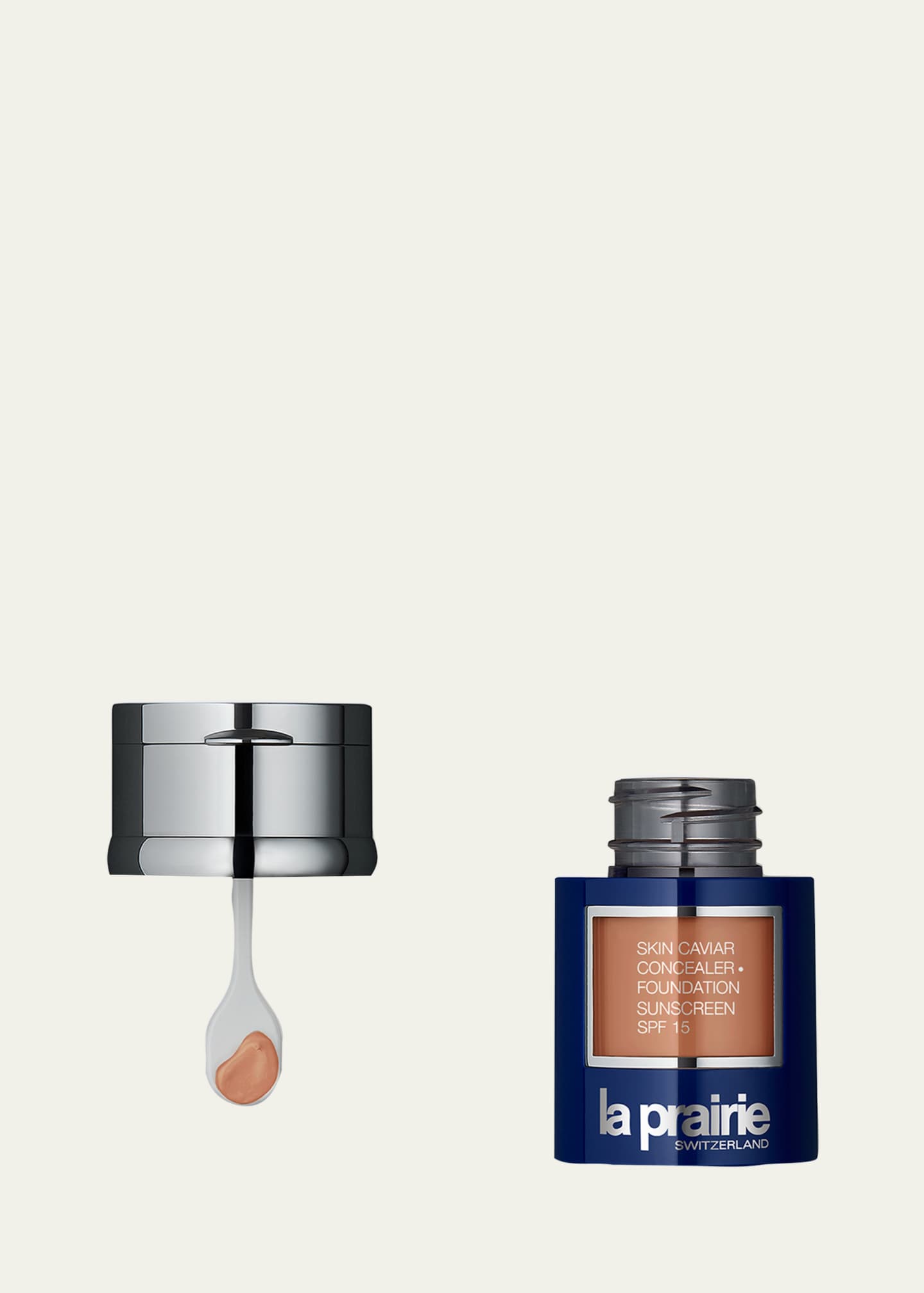La Prairie Skin Caviar Concealer + Foundation SPF 15 Image 3 of 3