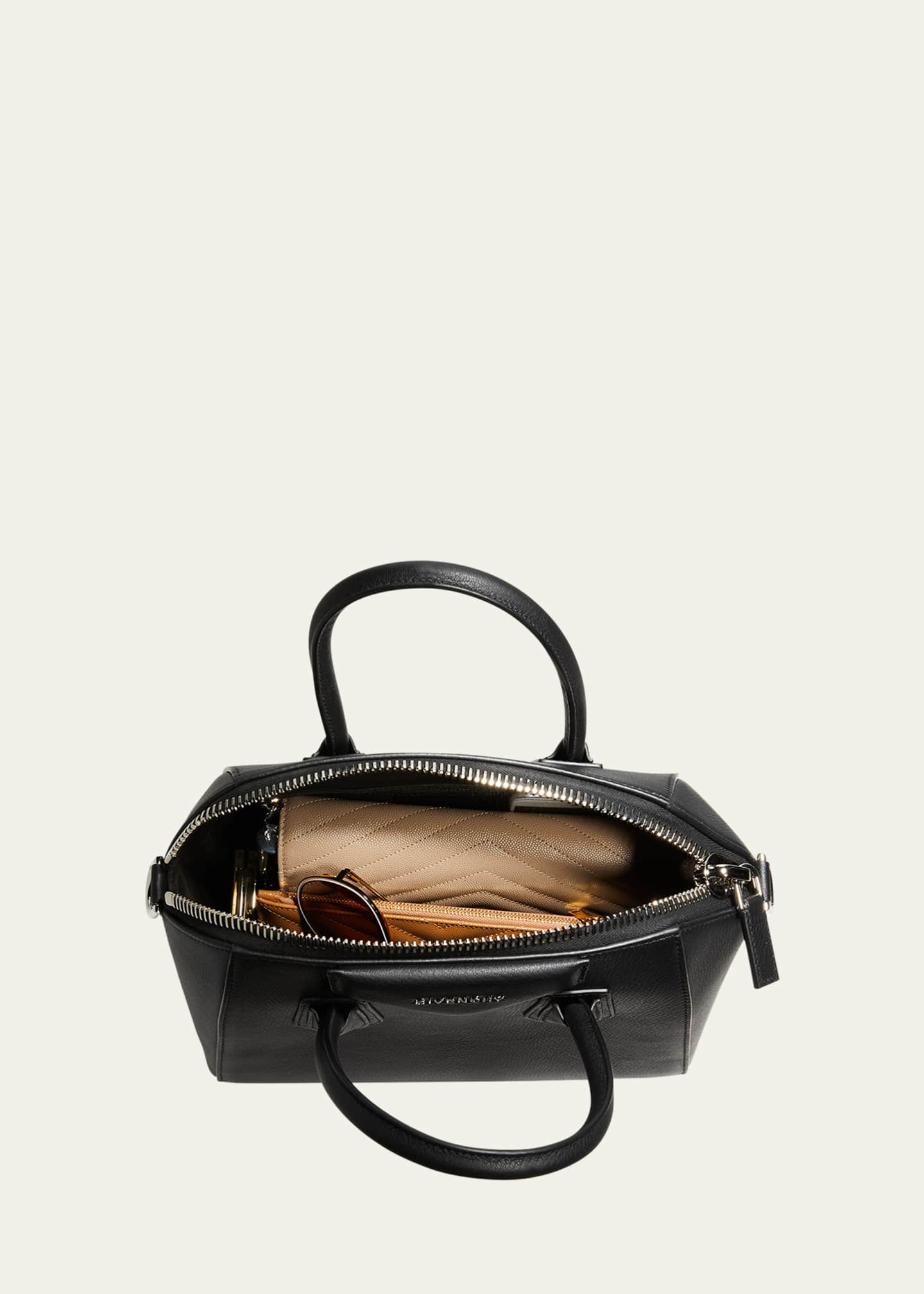 Small antigona bag in grained leather discount