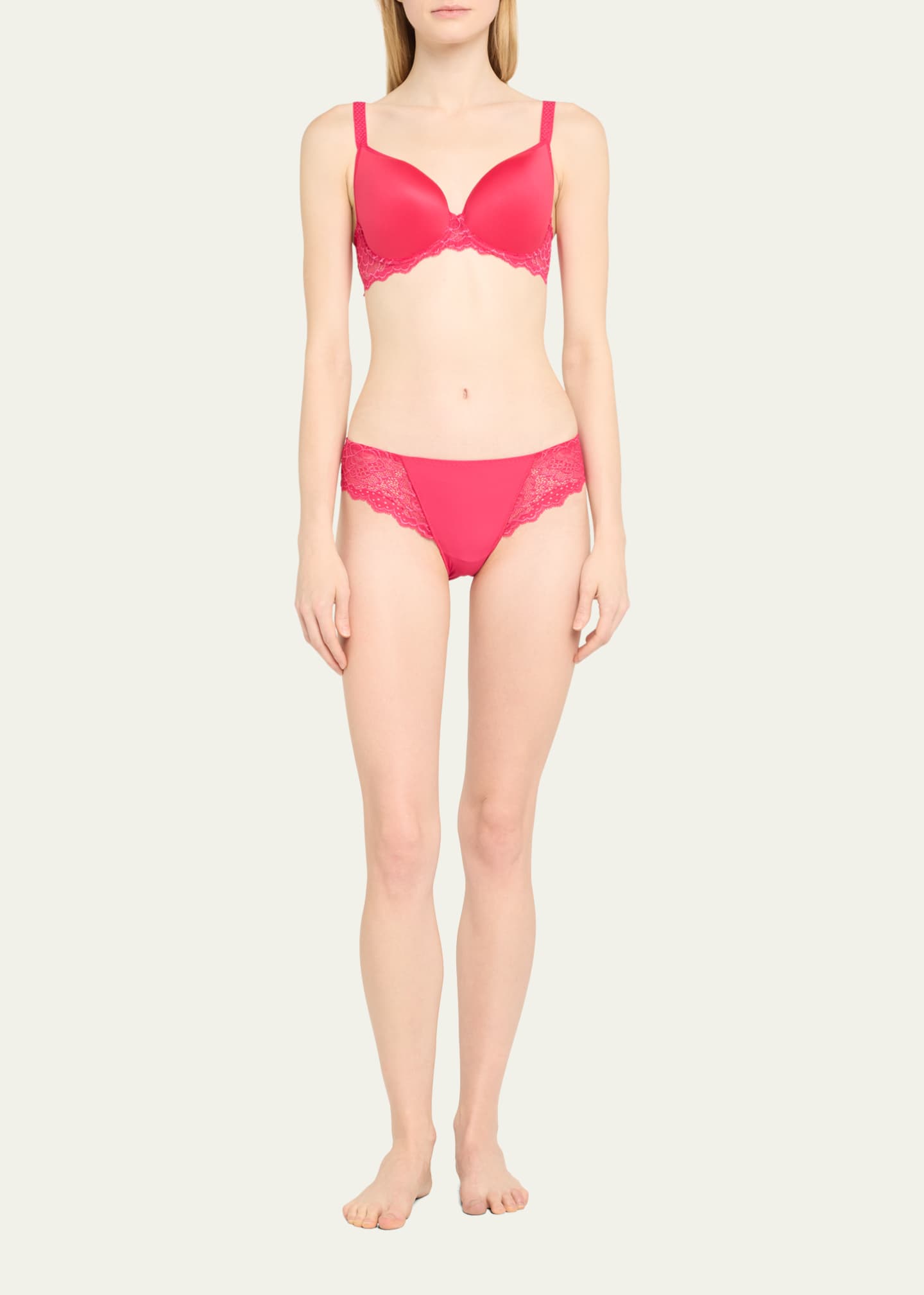 Simone Perele Caresse 3D Plunge Spacer Bra Image 2 of 4