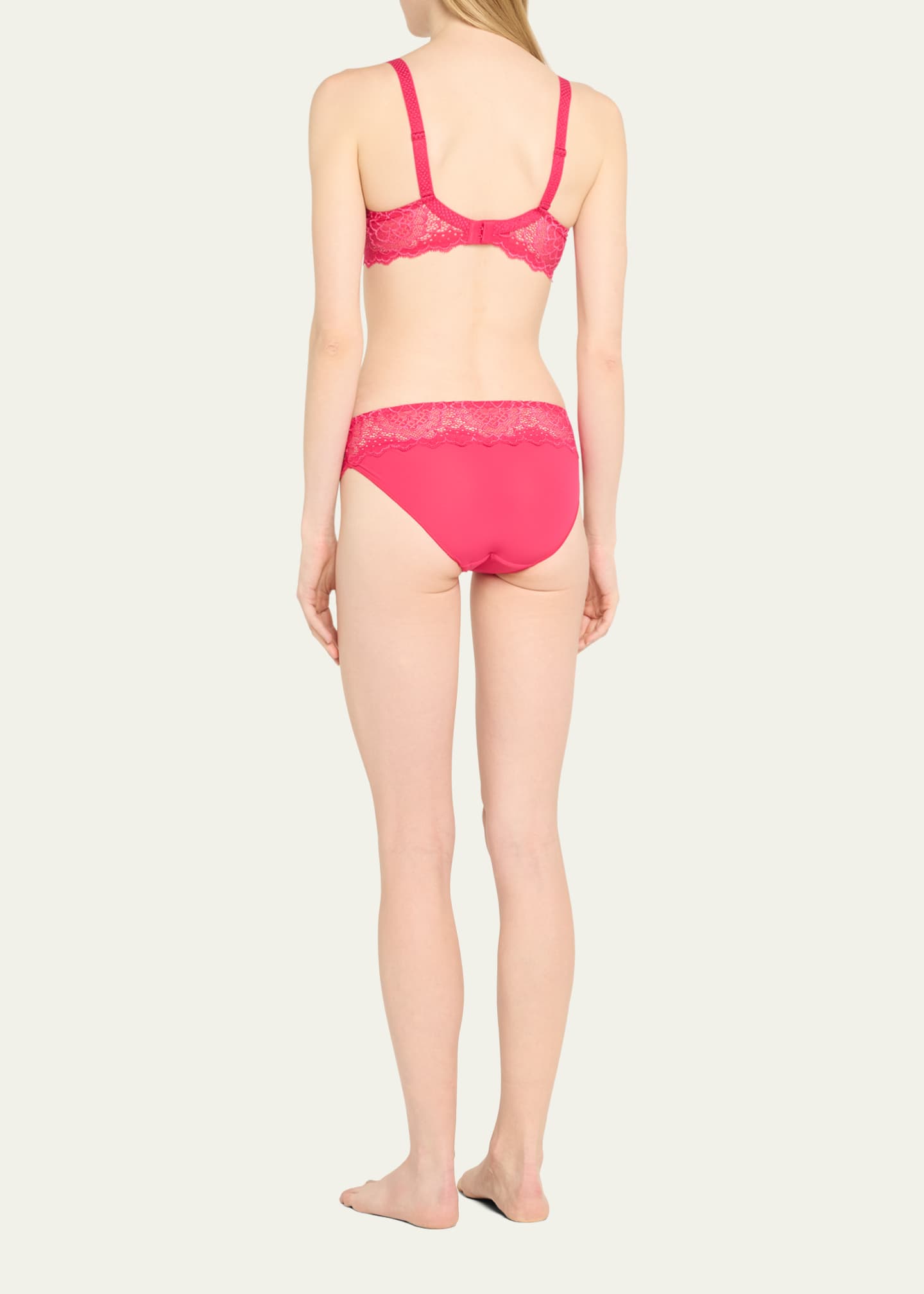 Simone Perele Caresse 3D Plunge Spacer Bra Image 3 of 4