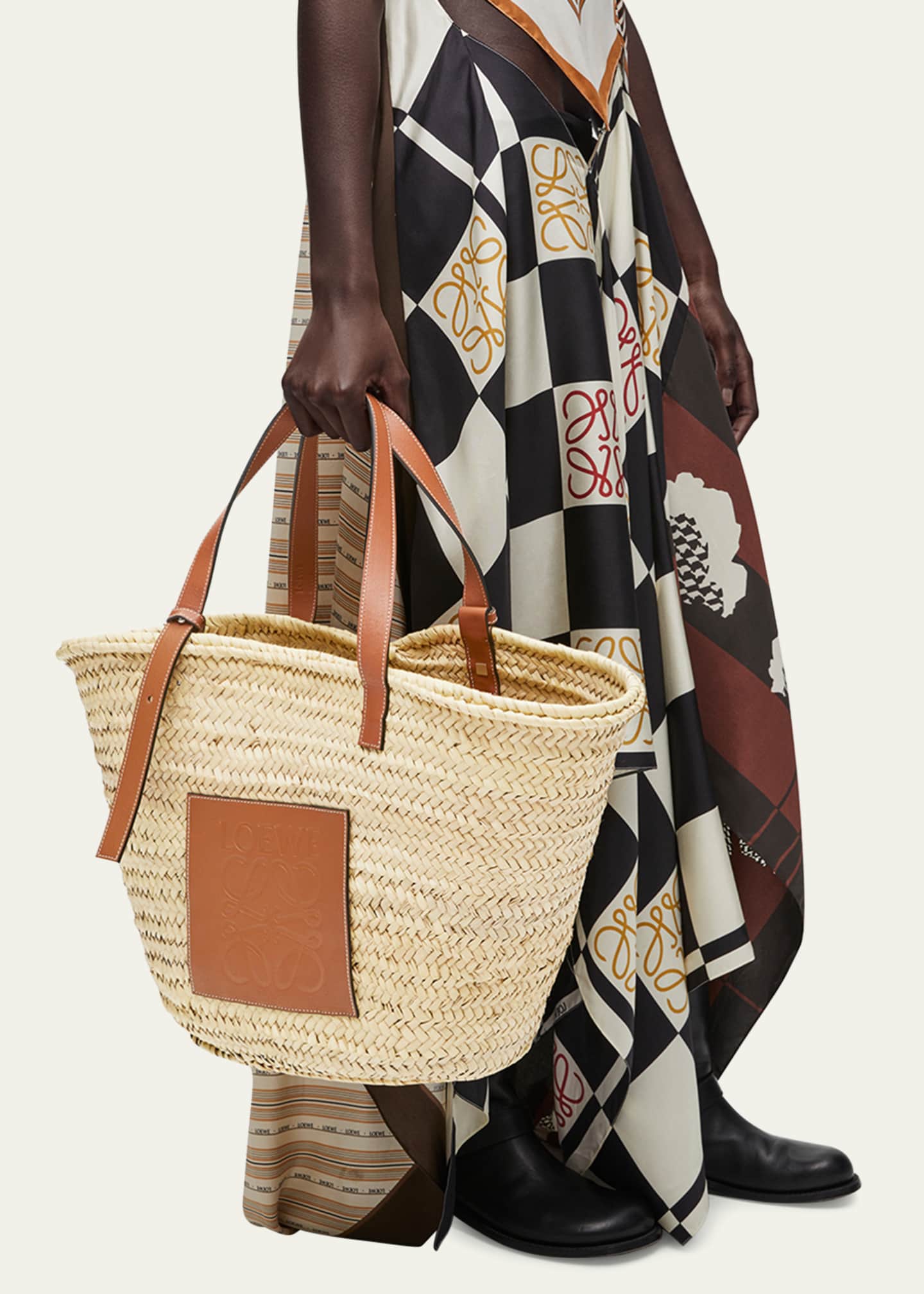 Loewe Basket Bag Large in Palm Leaf with Leather Handles Image 5 of 6
