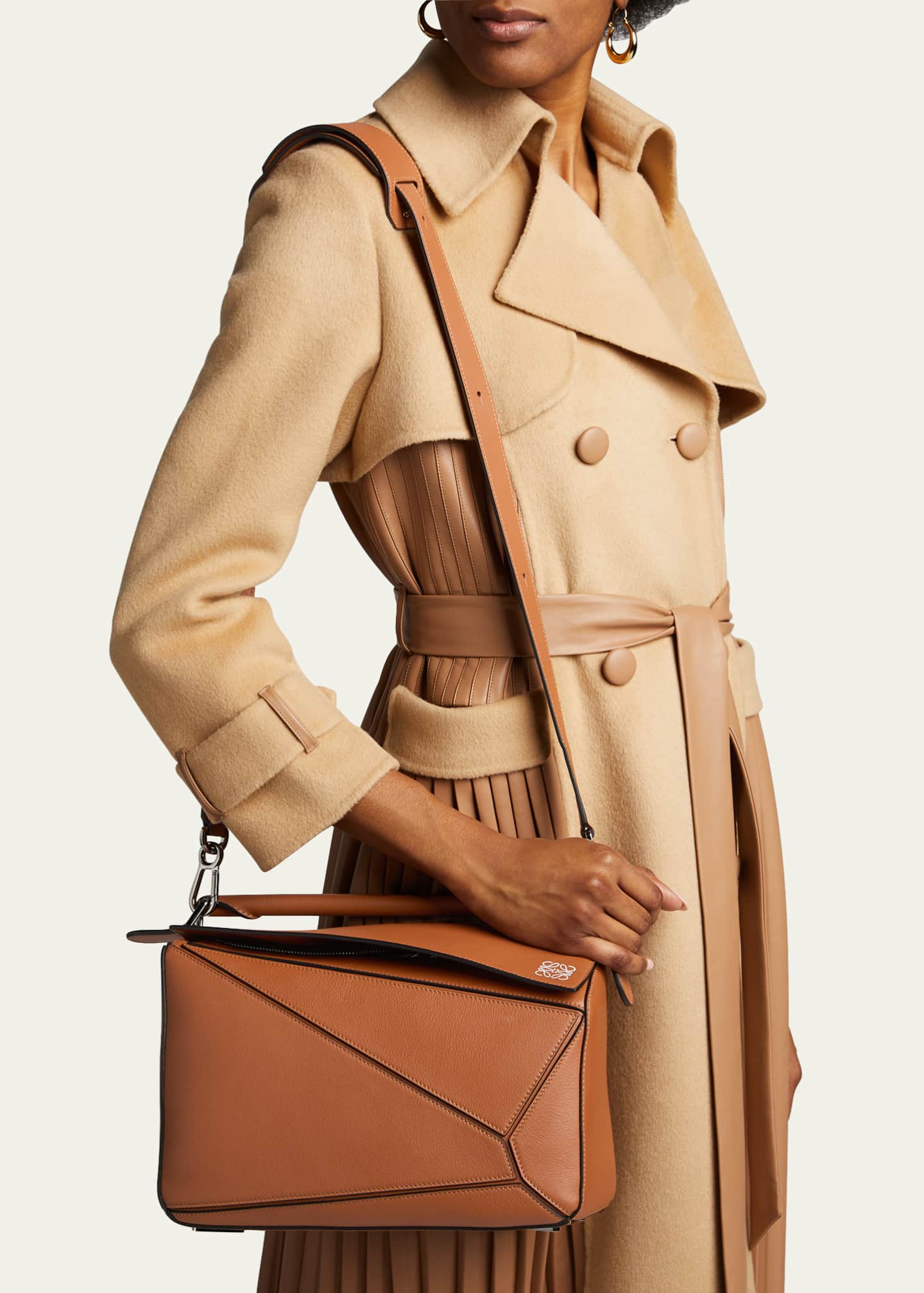 Loewe small hotsell tan puzzle bag