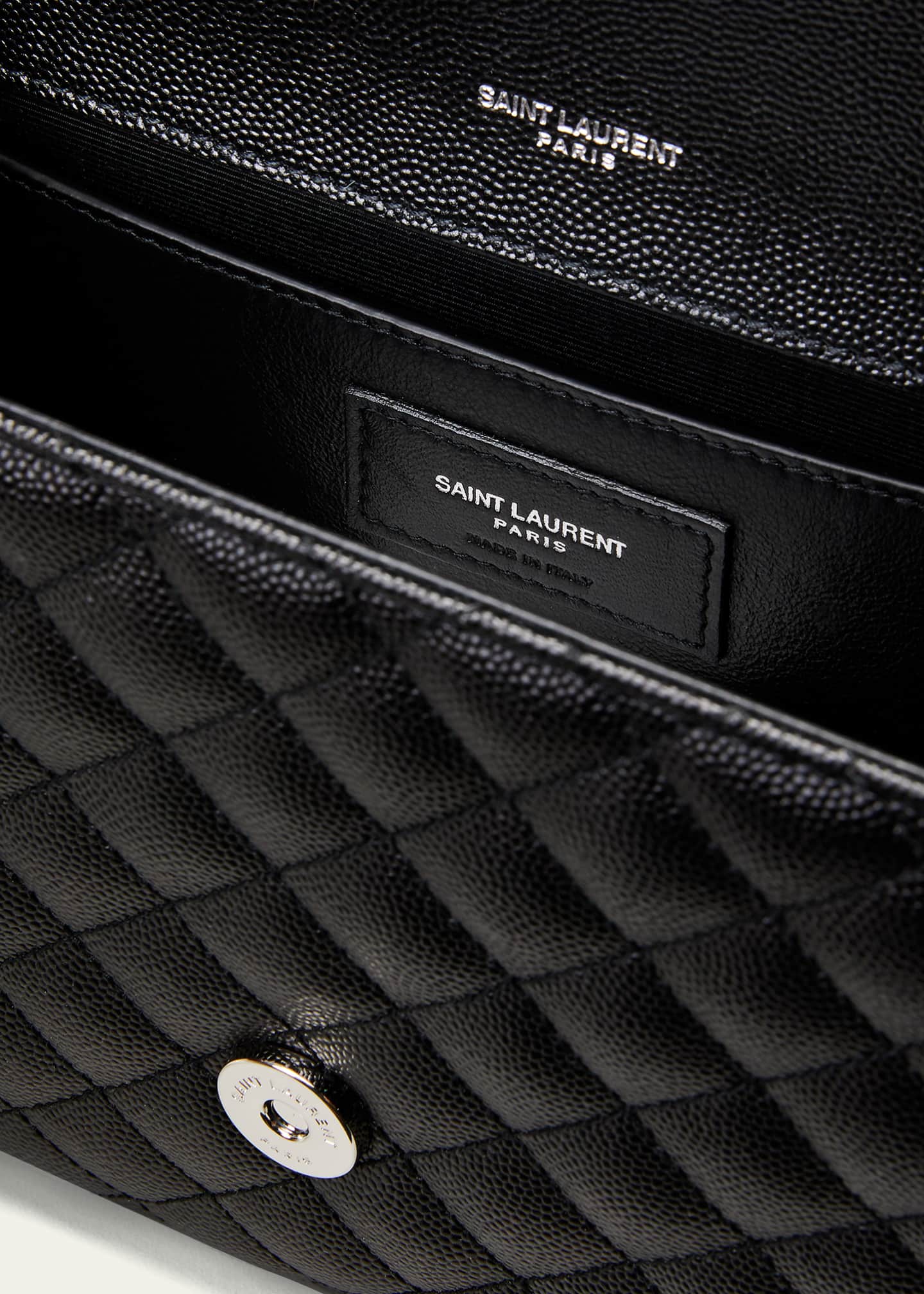 Envelope Medium Leather Shoulder Bag in Black - Saint Laurent