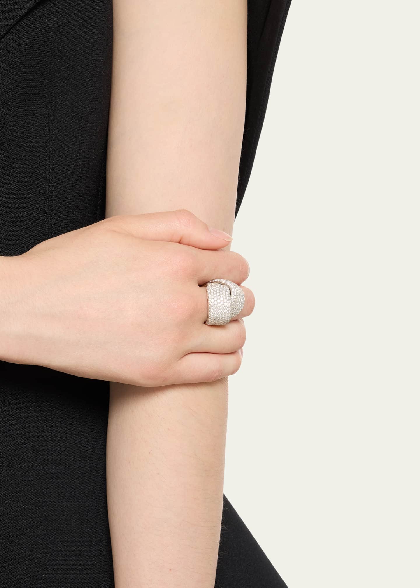 Bergdorf goodman discount engagement rings