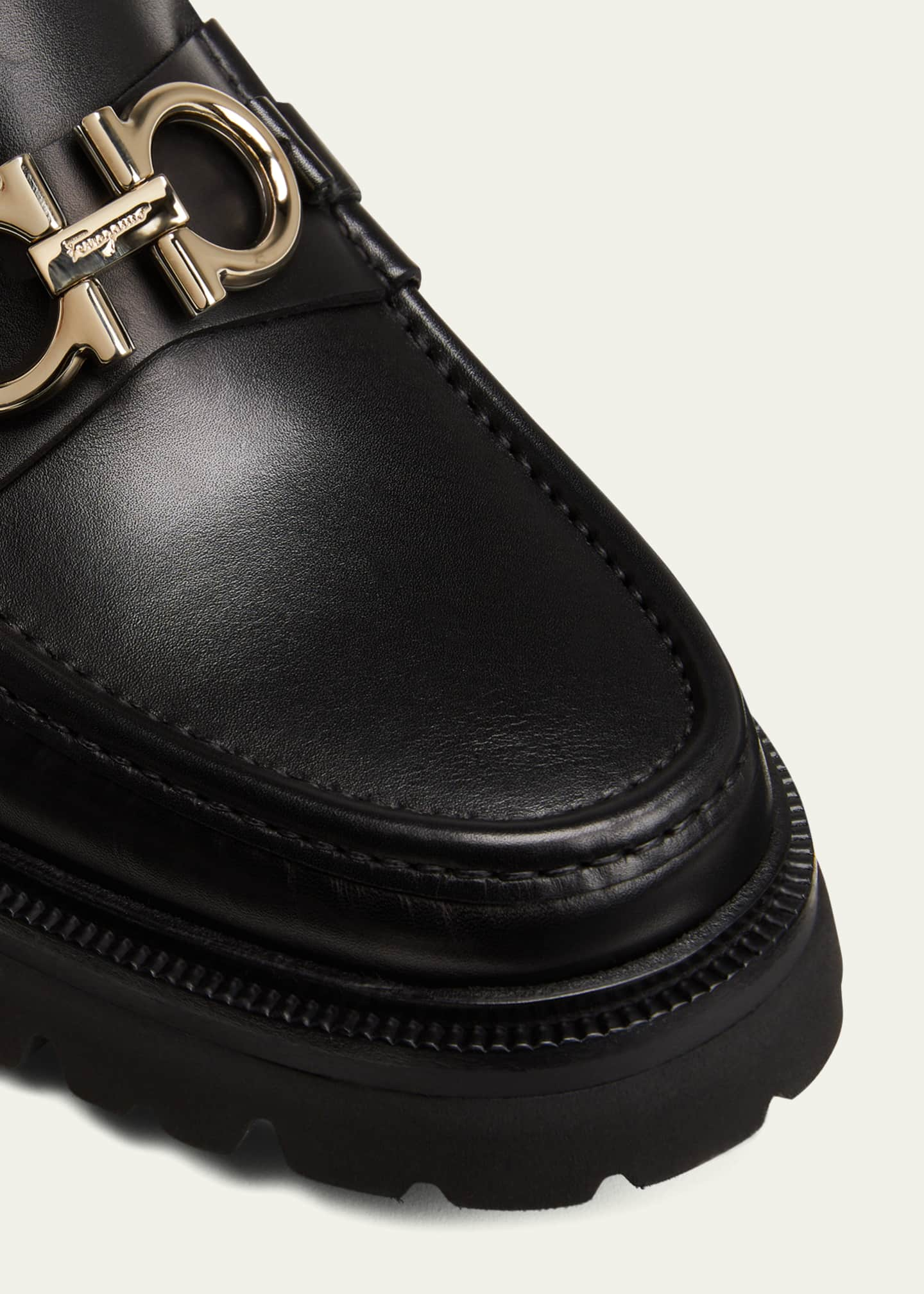 Ferragamo Gancini Buckle Leather Loafers - Black