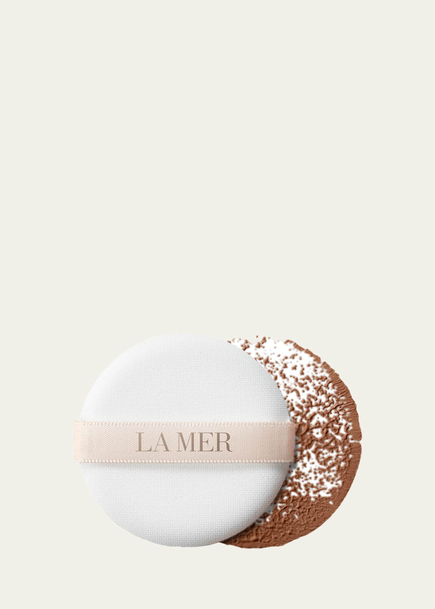 La Mer The Luminous Lifting Cushion Foundation Broad Spectrum SPF 20 Image 4 of 5