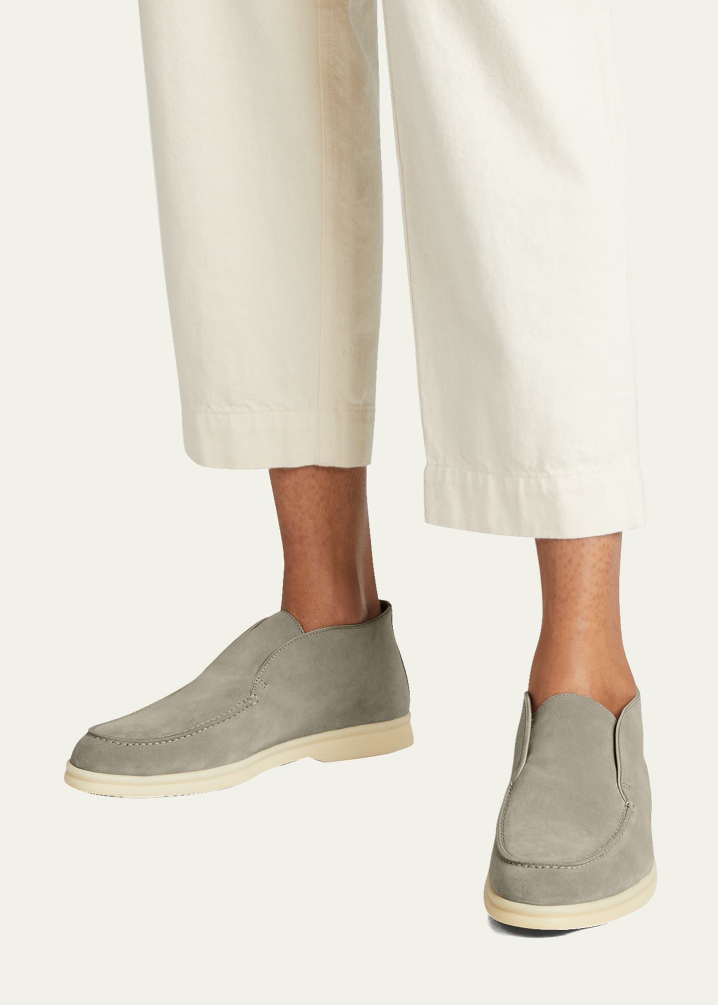 Open Walk Chukka Boots in Suede Windy Dunes