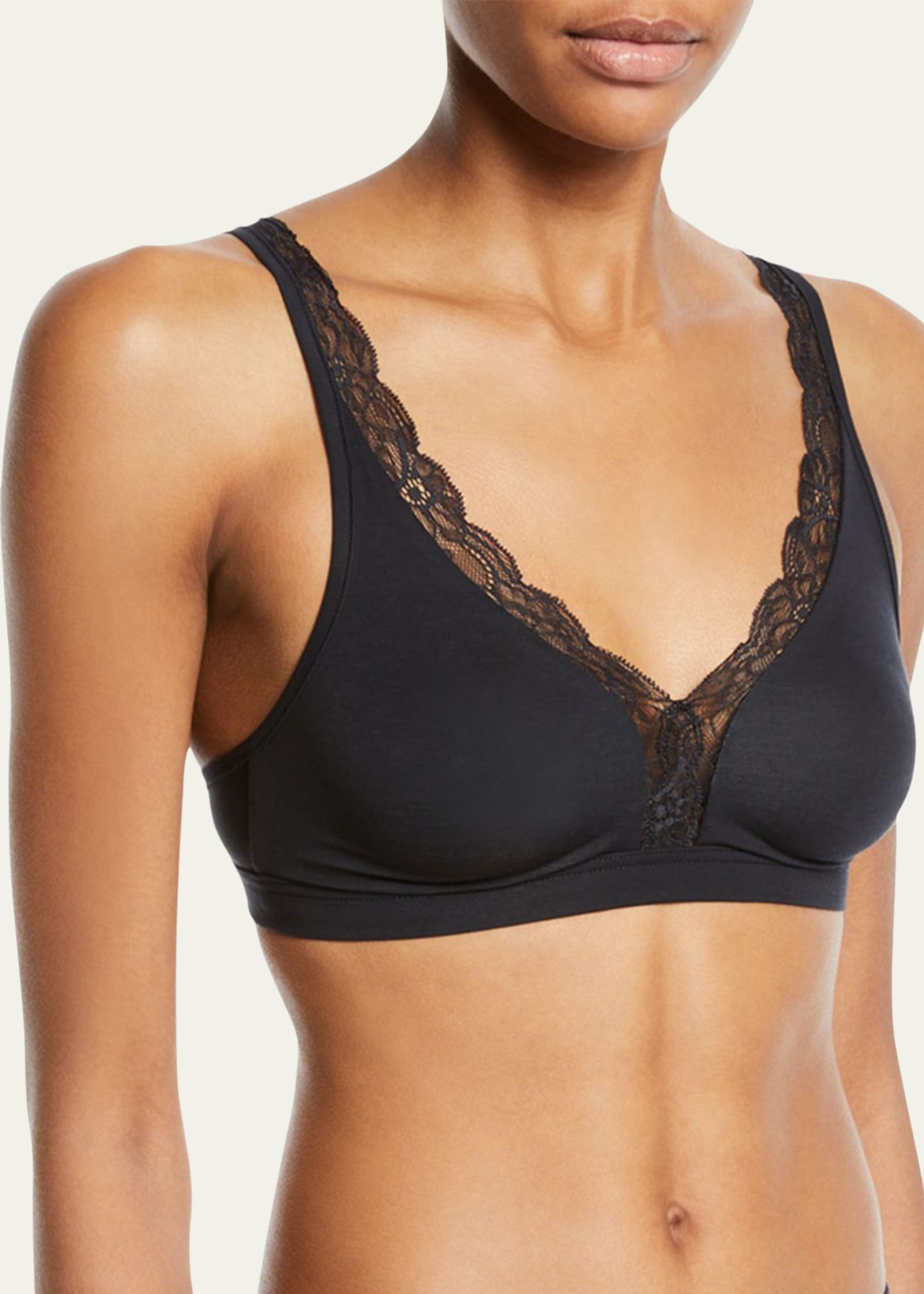 Hanro Cotton Sensation Soft Cup Bra 0019 BLACK buy for the best price CAD$  170.00 - Canada and U.S. delivery – Bralissimo