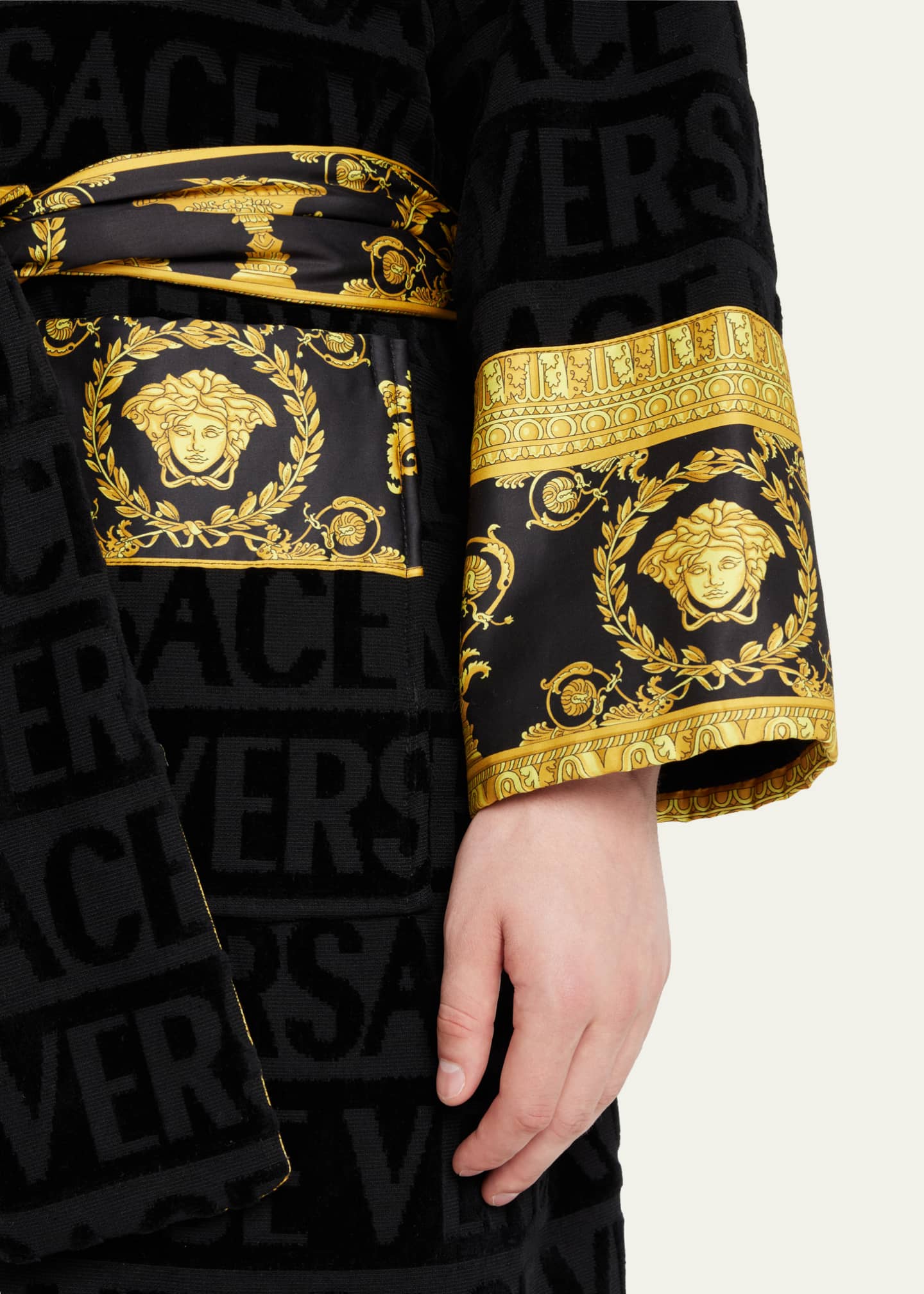 Versace Unisex Barocco Sleeve Robe Image 5 of 5