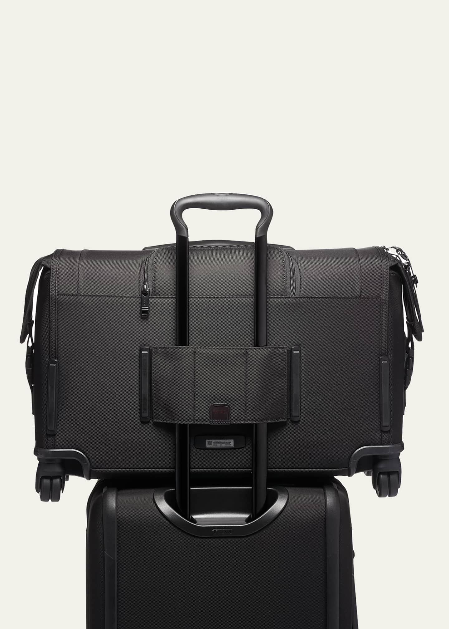 Tumi hanging bag clearance