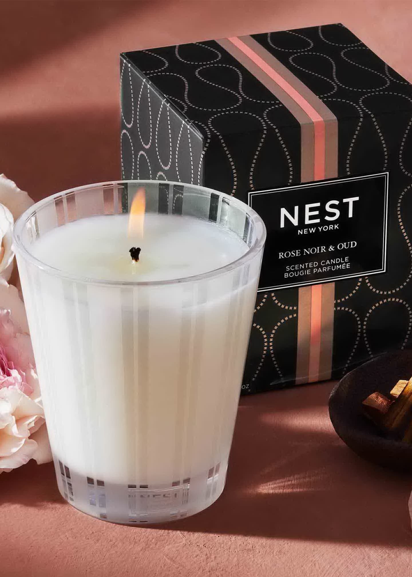 NEST New York 8.1 oz. Rose Noir & Oud Classic Candle Image 3 of 5