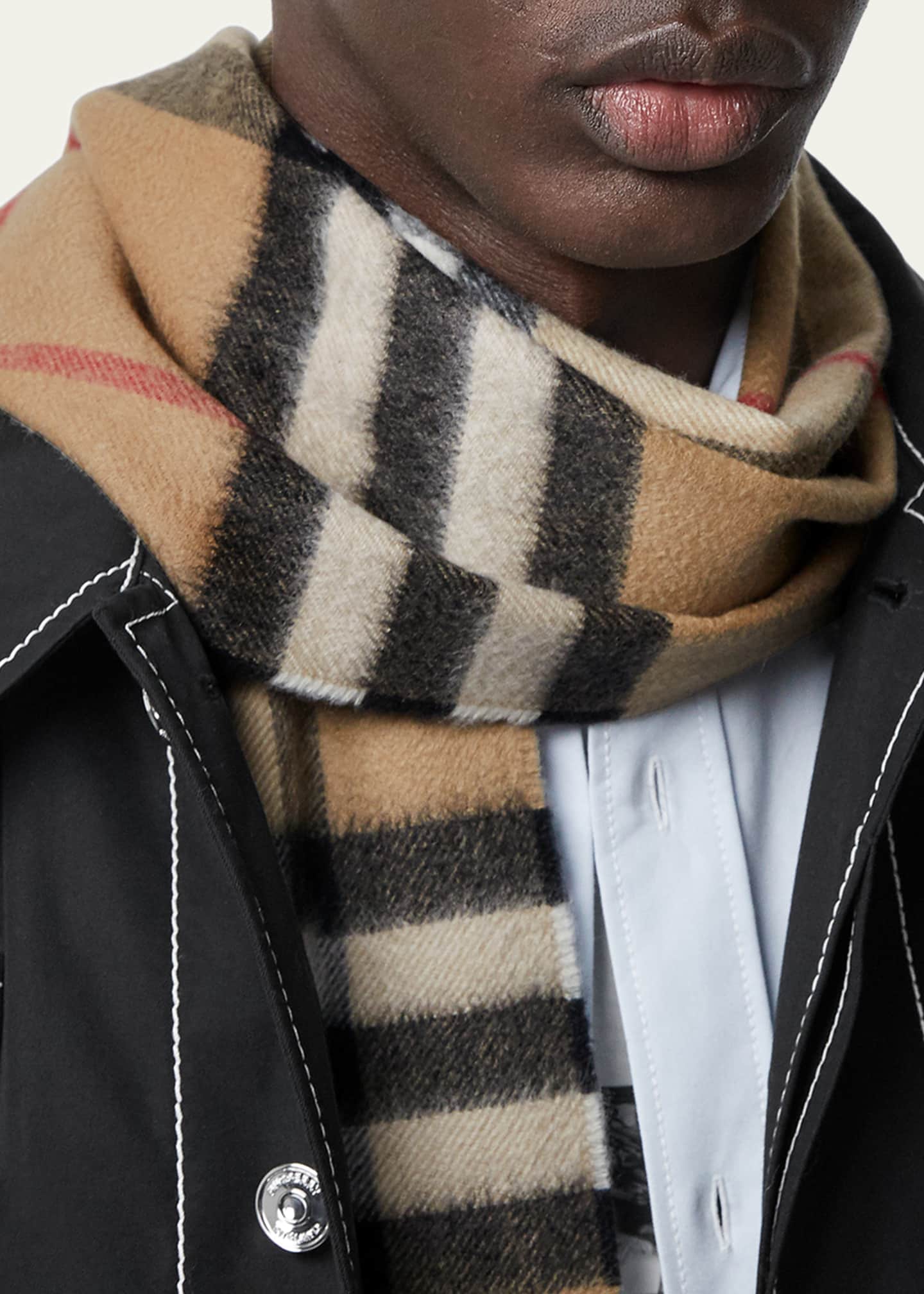 BURBERRY: Giant Check scarf in cashmere - Brown